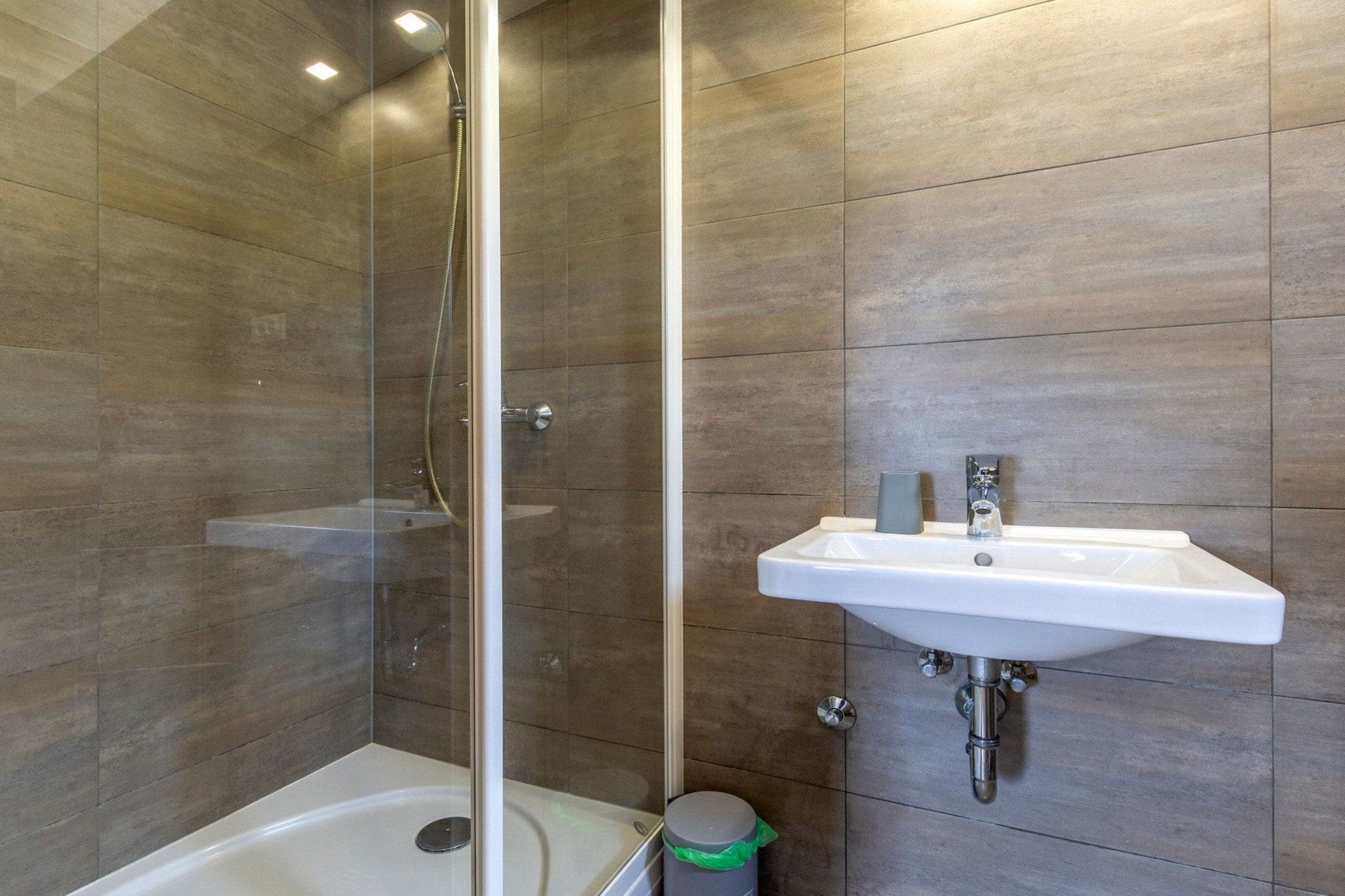 Five Bedroom Villa-Bathroom