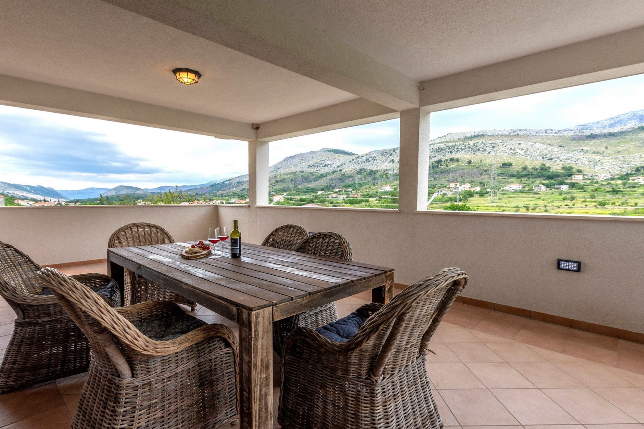Five Bedroom Villa-Terrace