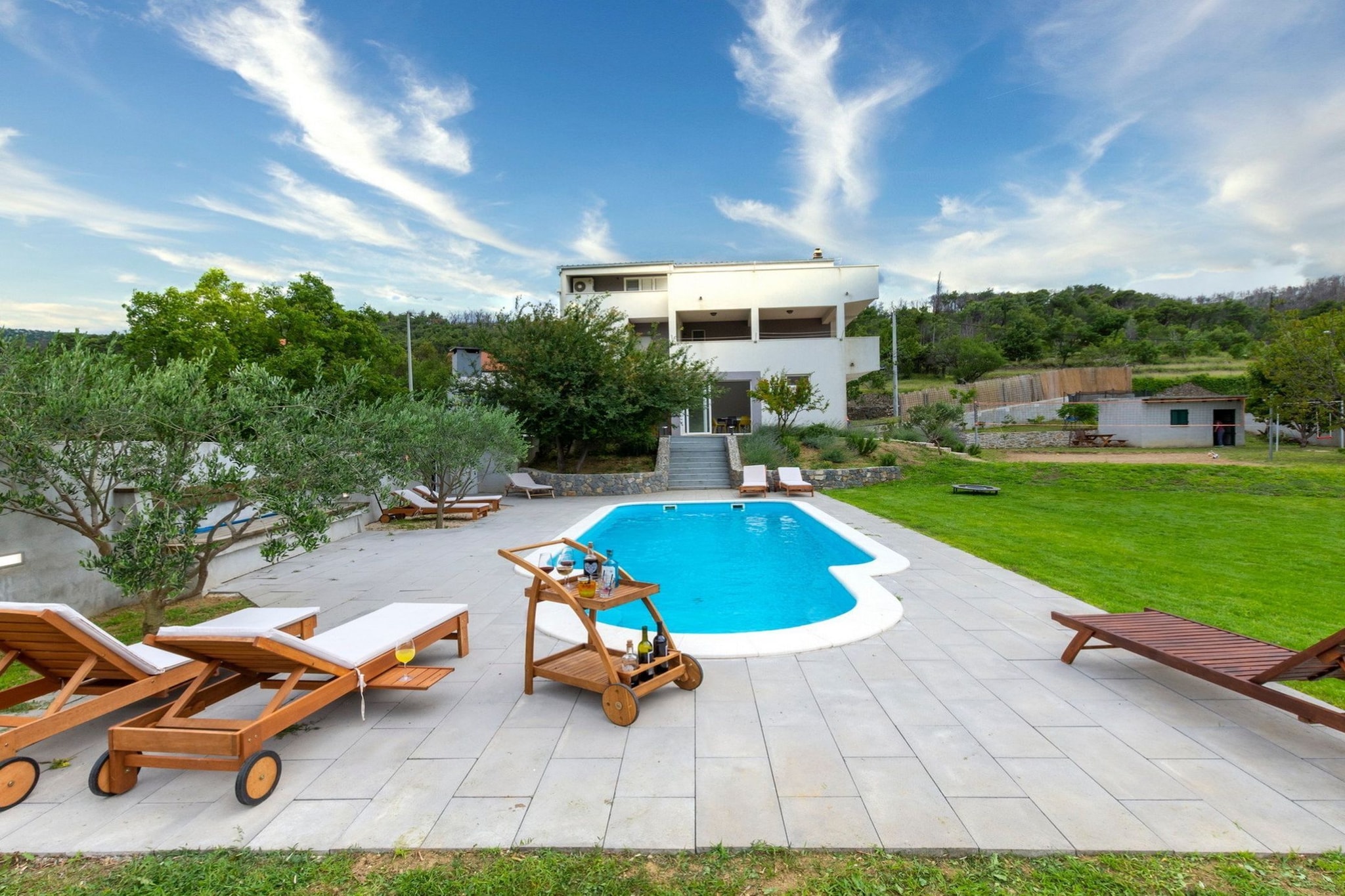 Five Bedroom Villa-Pool