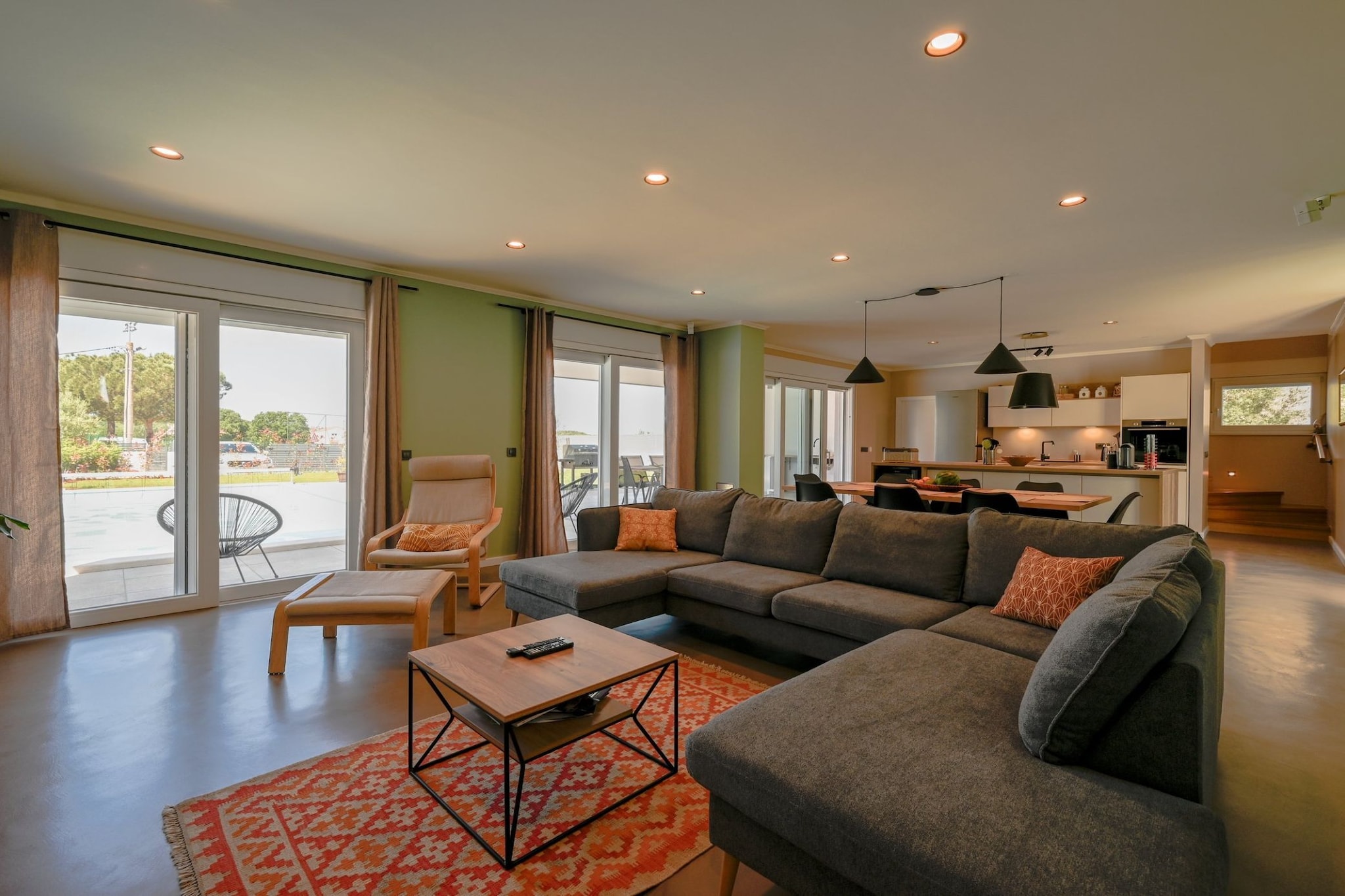 Matohanci Dazzling Villa with Pool - Four Bedroom Villa with Pool-Wohnzimmer