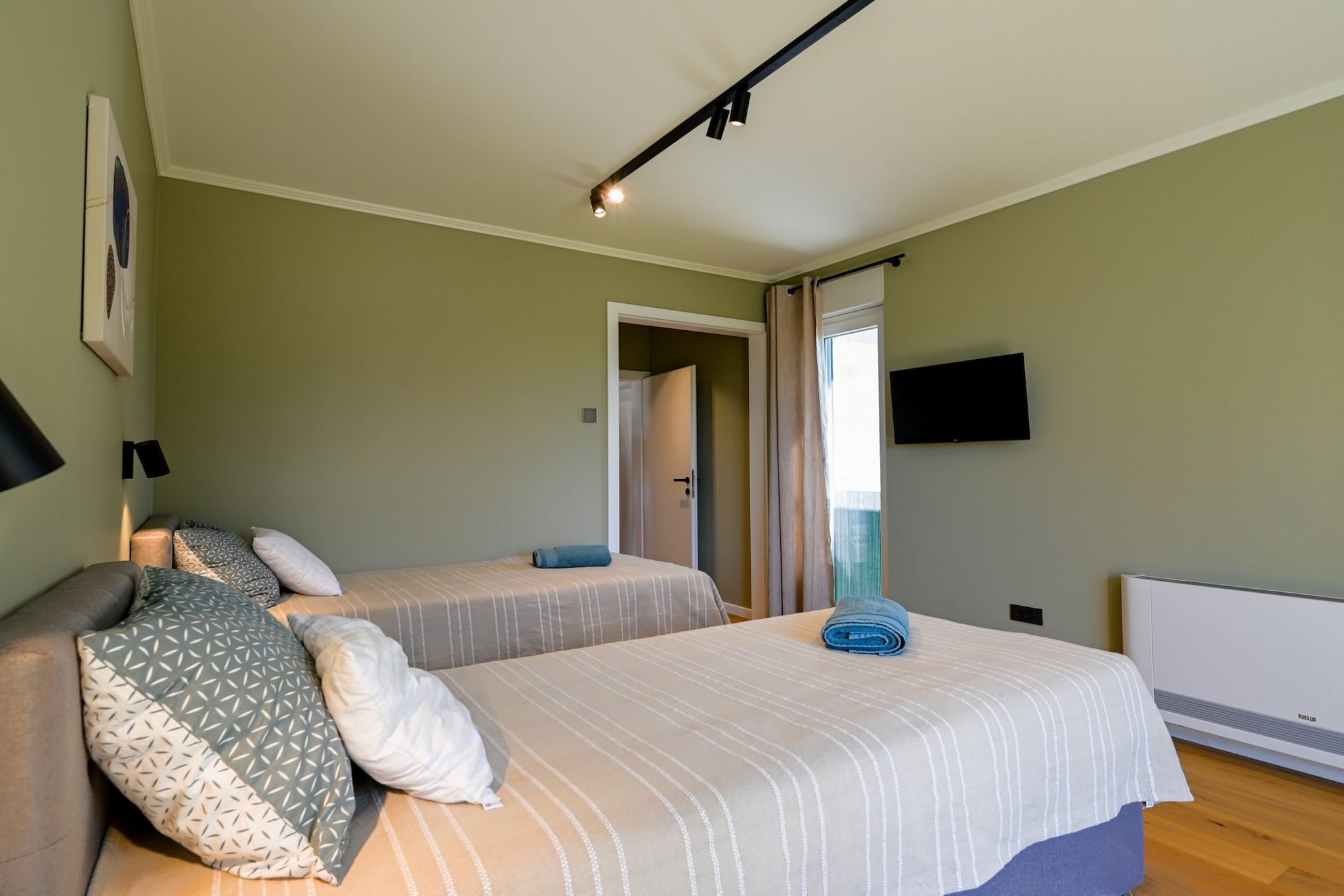 Matohanci Dazzling Villa with Pool - Four Bedroom Villa with Pool-Schlafzimmer