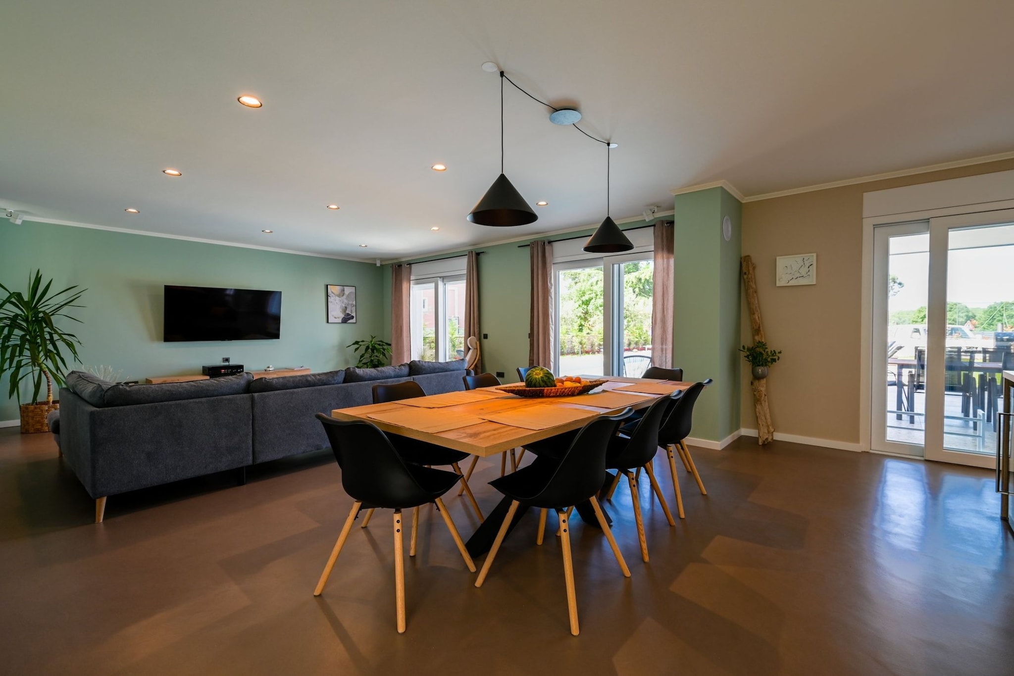 Matohanci Dazzling Villa with Pool - Four Bedroom Villa with Pool-Esszimmer