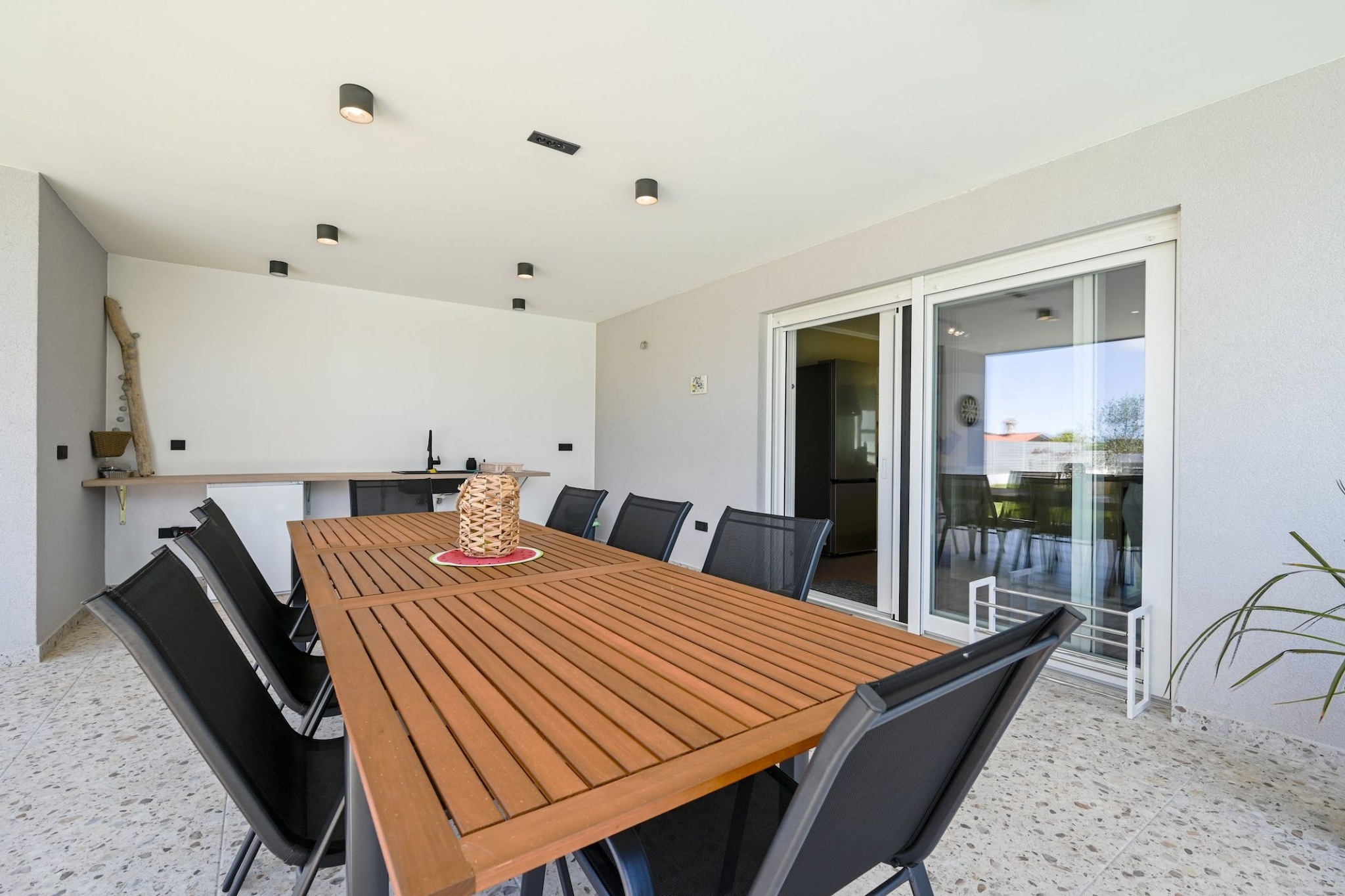 Matohanci Dazzling Villa with Pool - Four Bedroom Villa with Pool-Esszimmer