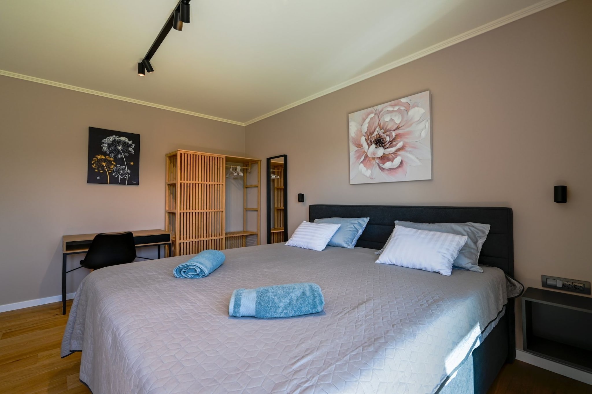 Matohanci Dazzling Villa with Pool - Four Bedroom Villa with Pool-Schlafzimmer