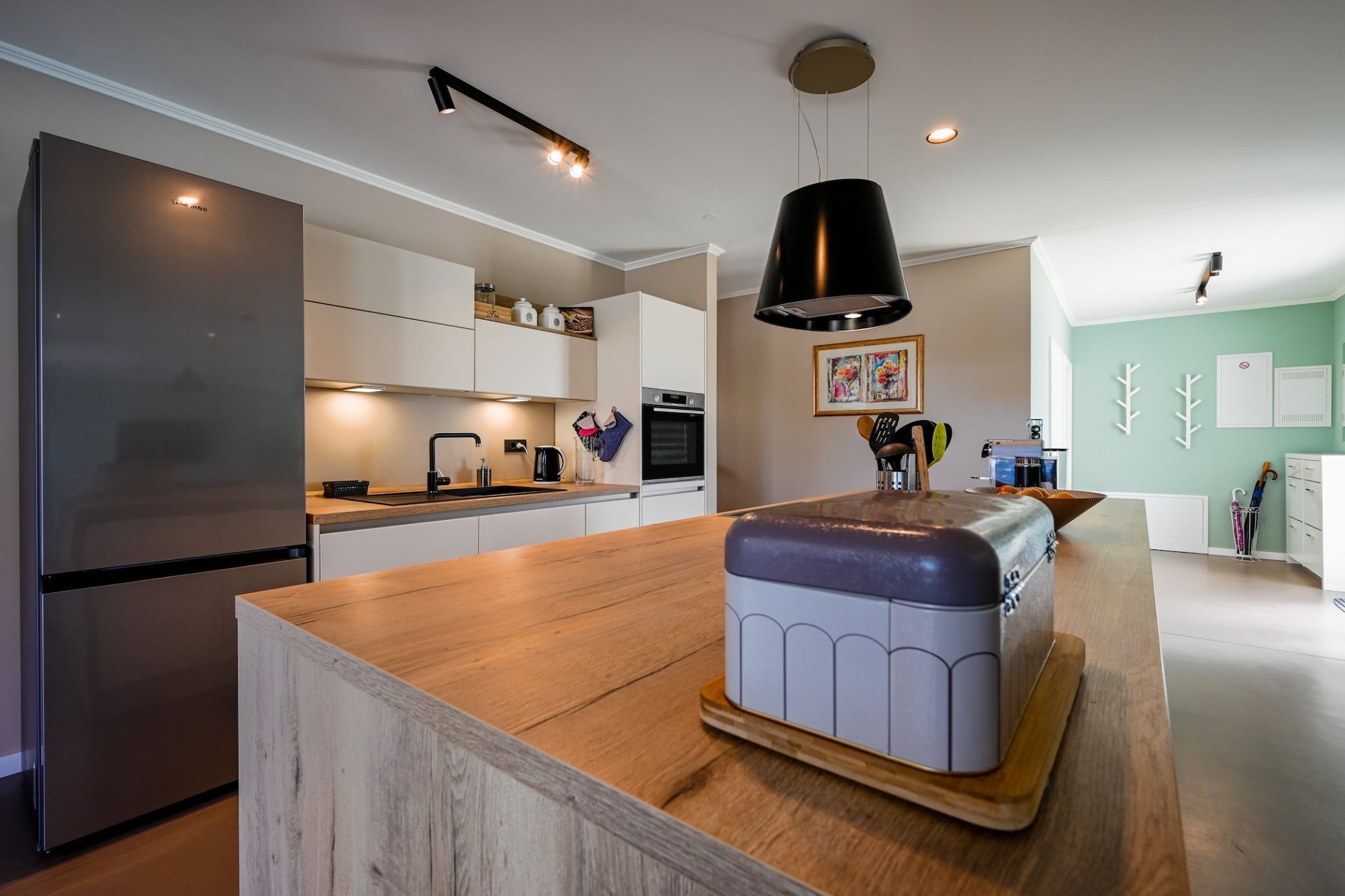 Matohanci Dazzling Villa with Pool - Four Bedroom Villa with Pool-Küche