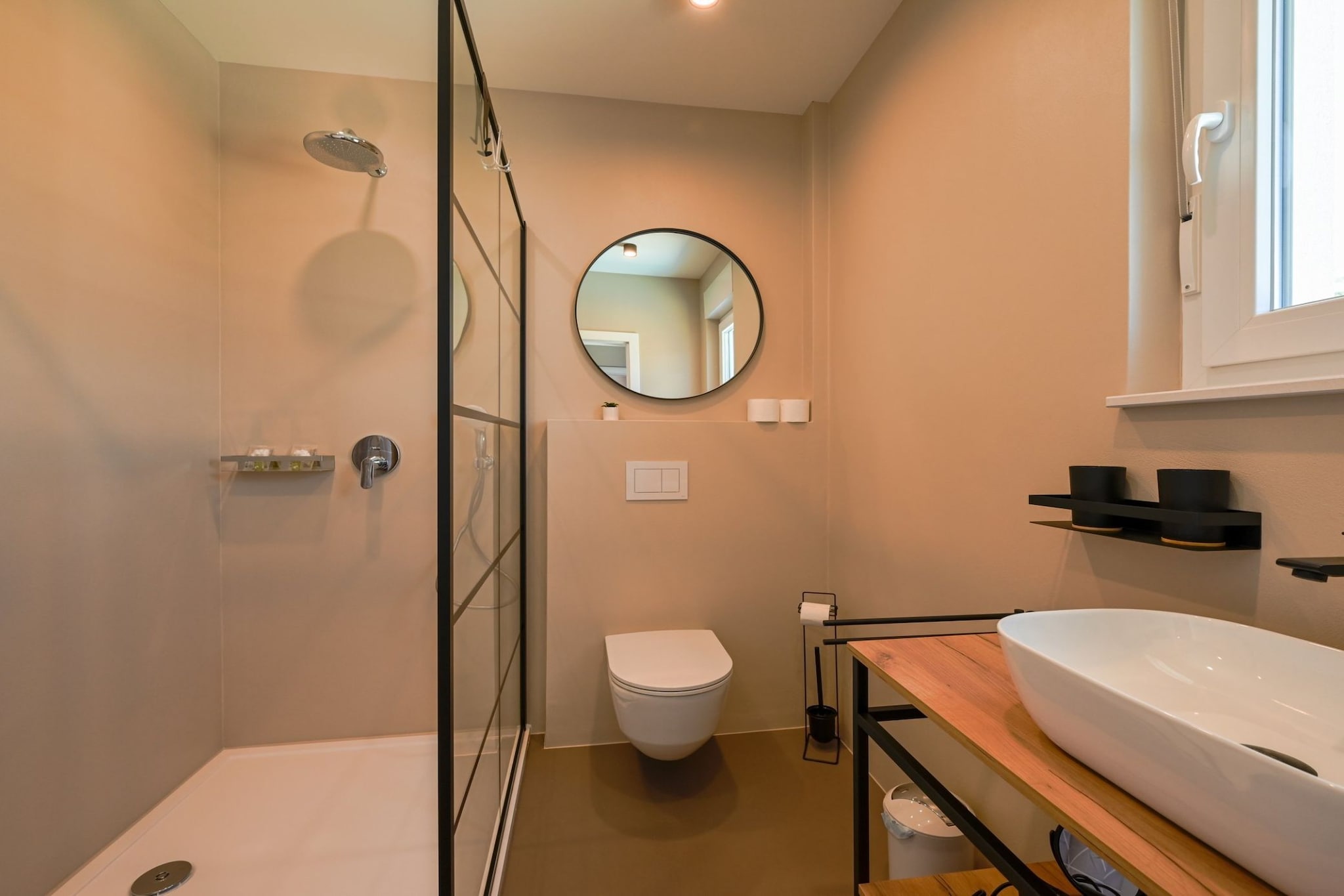 Matohanci Dazzling Villa with Pool - Four Bedroom Villa with Pool-Badezimmer