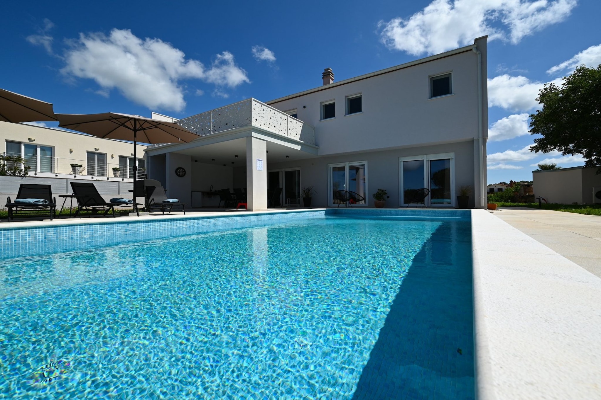 Matohanci Dazzling Villa with Pool - Four Bedroom Villa with Pool-Schwimmbad