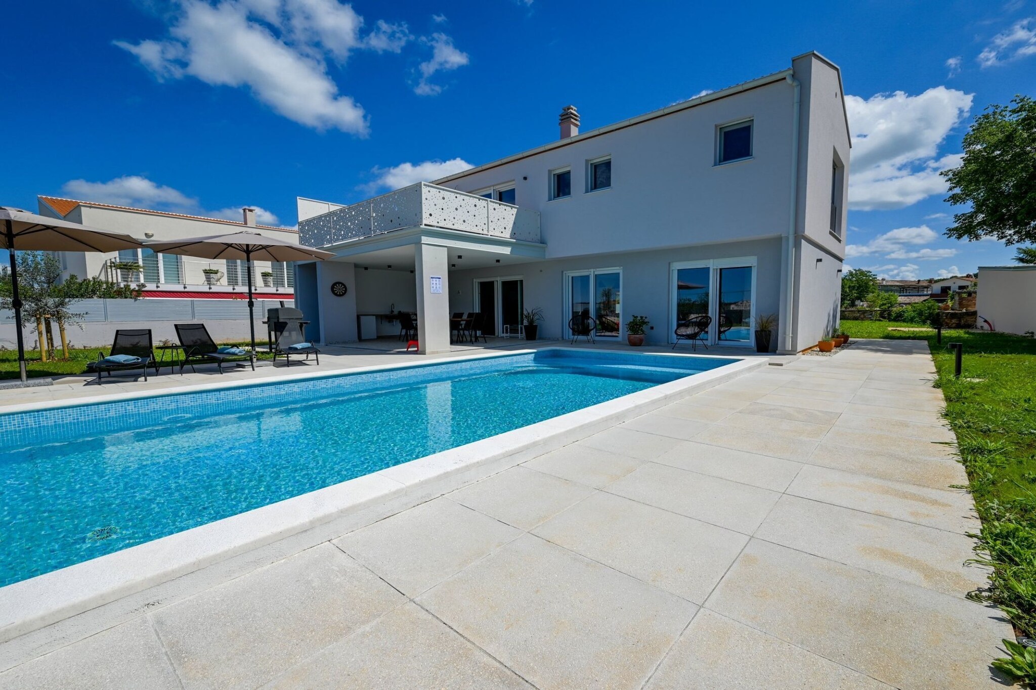 Matohanci Dazzling Villa with Pool - Four Bedroom Villa with Pool-Schwimmbad