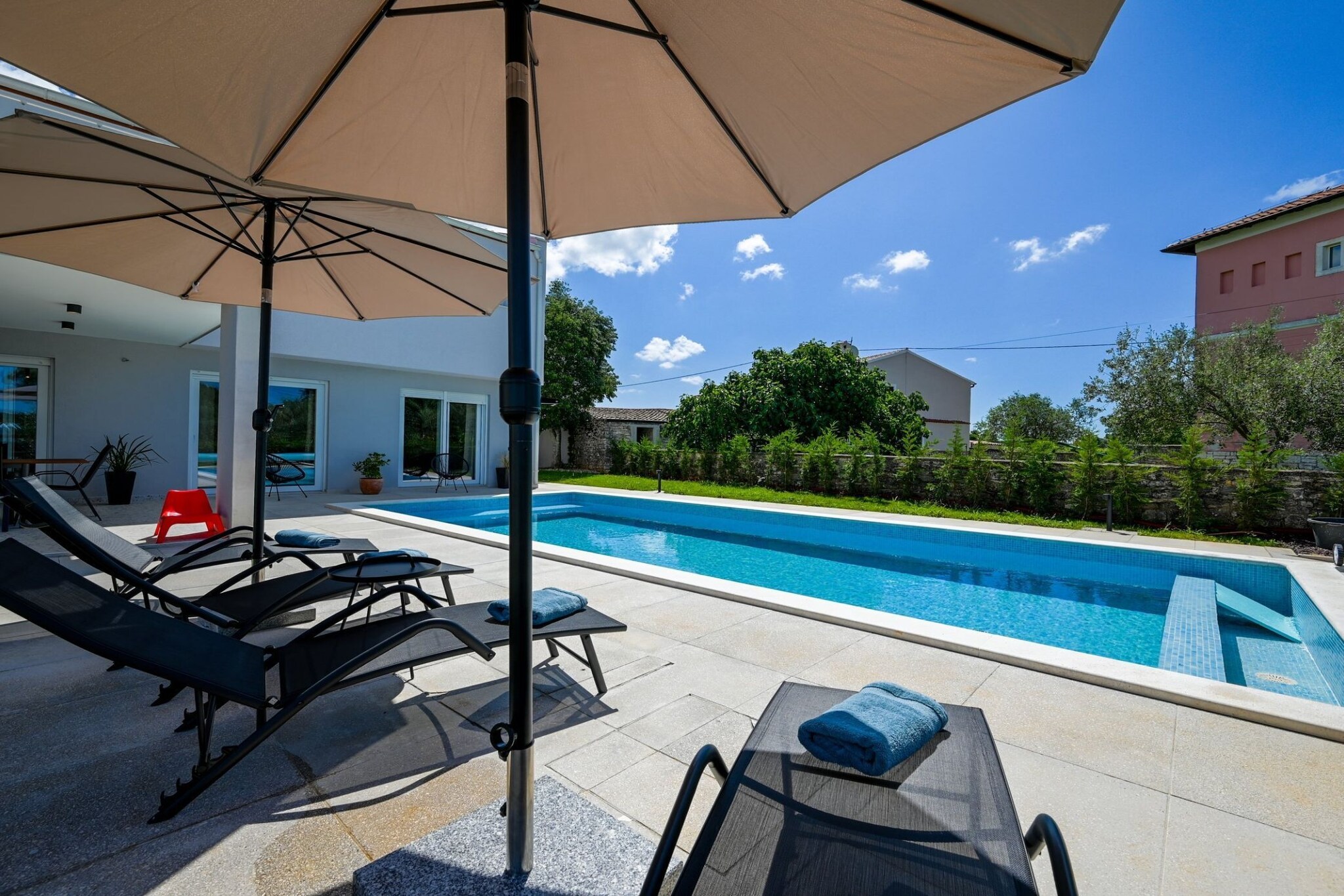 Matohanci Dazzling Villa with Pool - Four Bedroom Villa with Pool-Schwimmbad