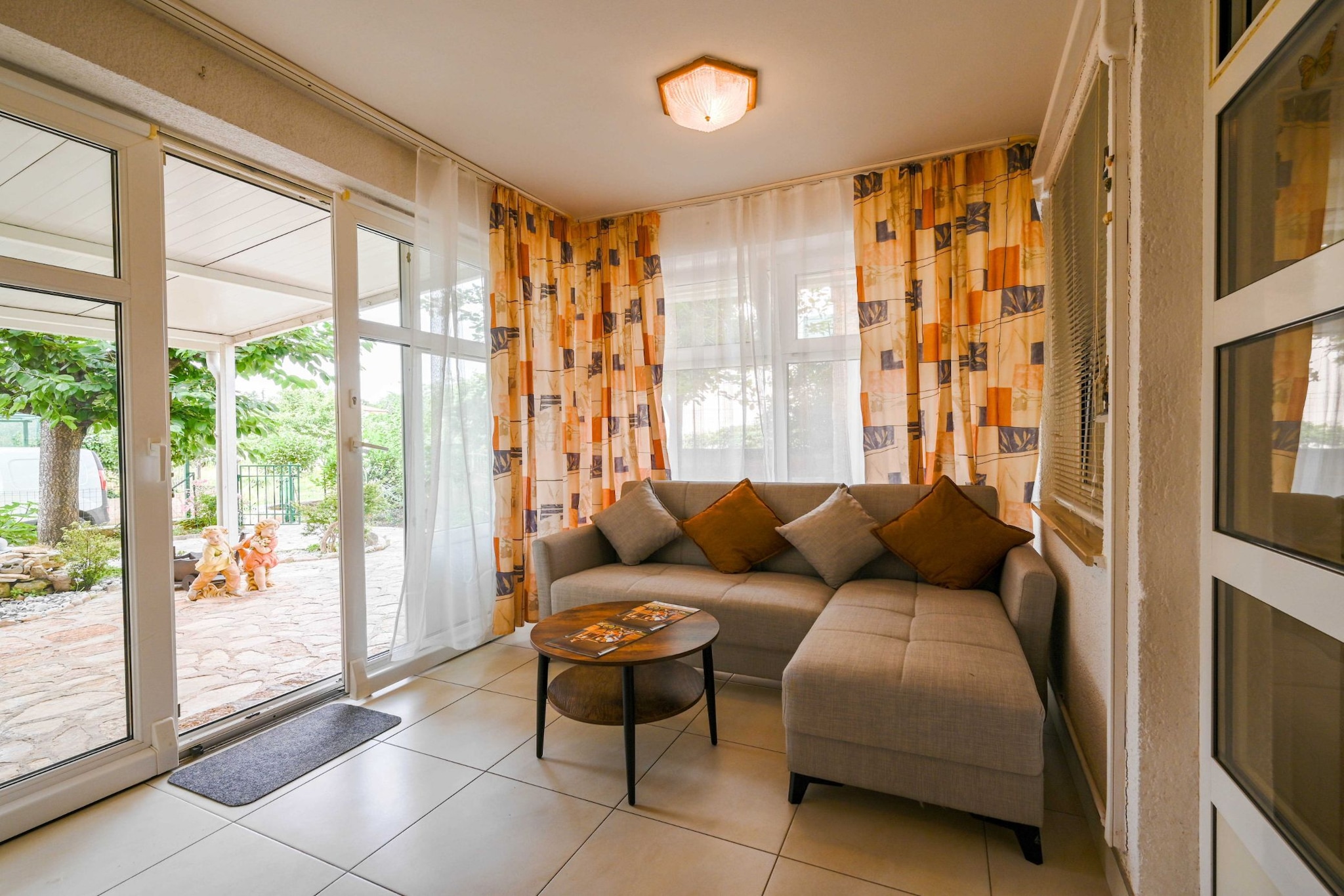 Classic and Smart Rovinj Apartment with Terrace - Two Bedroom Apartment with Terrace-Living room