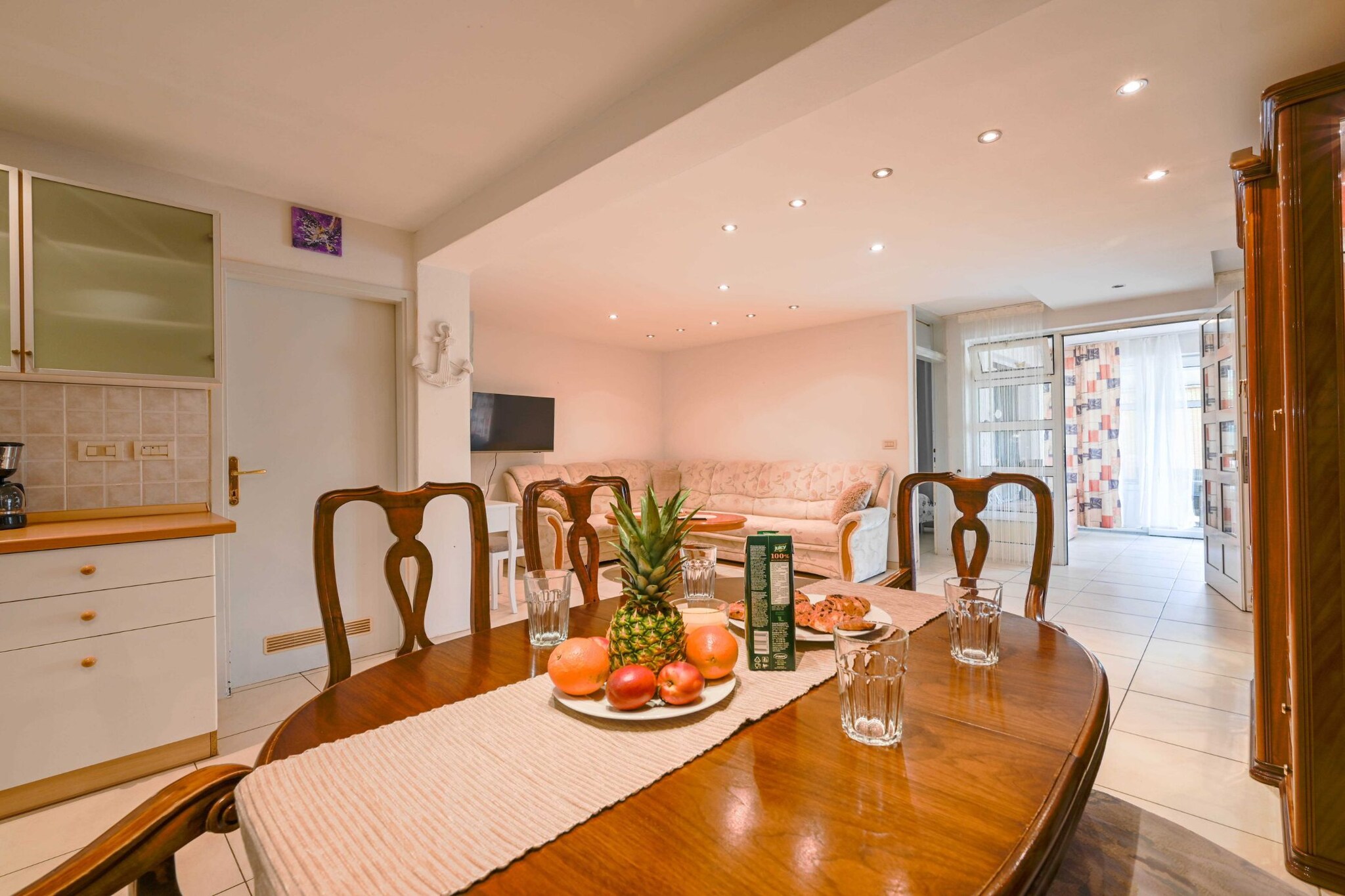 Classic and Smart Rovinj Apartment with Terrace - Two Bedroom Apartment with Terrace-Dining room