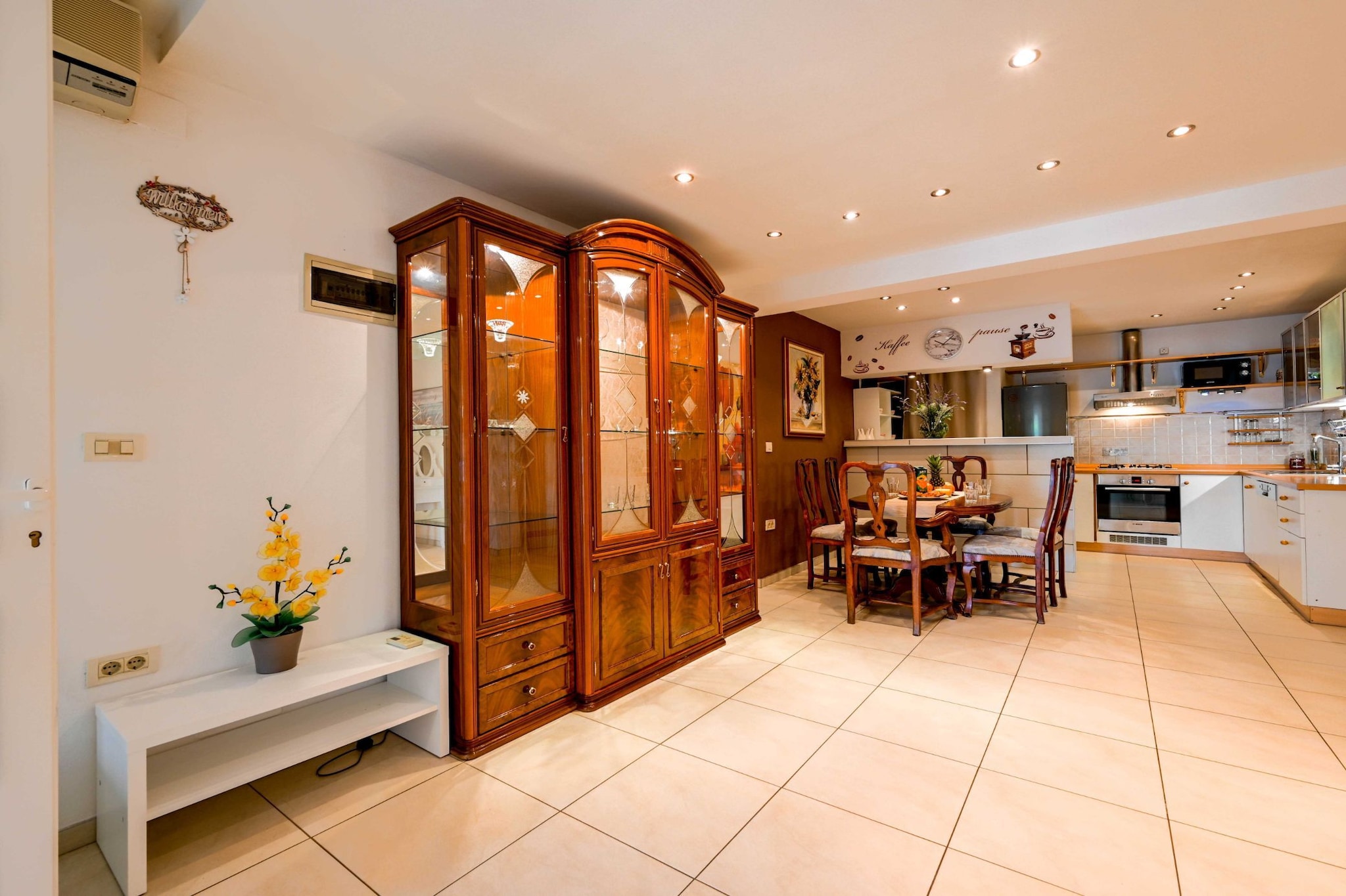 Classic and Smart Rovinj Apartment with Terrace - Two Bedroom Apartment with Terrace-Dining room