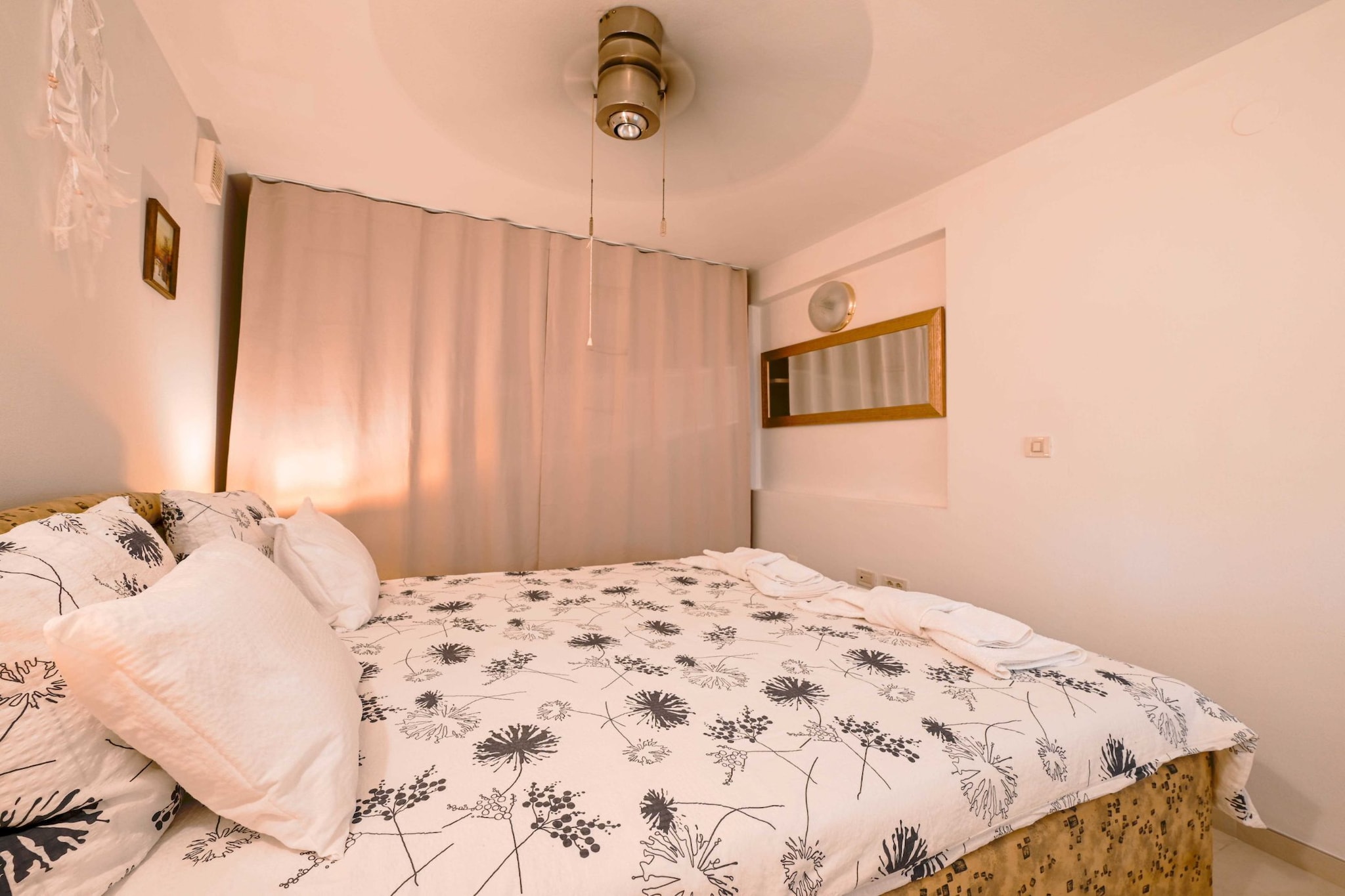 Classic and Smart Rovinj Apartment with Terrace - Two Bedroom Apartment with Terrace-Bedroom
