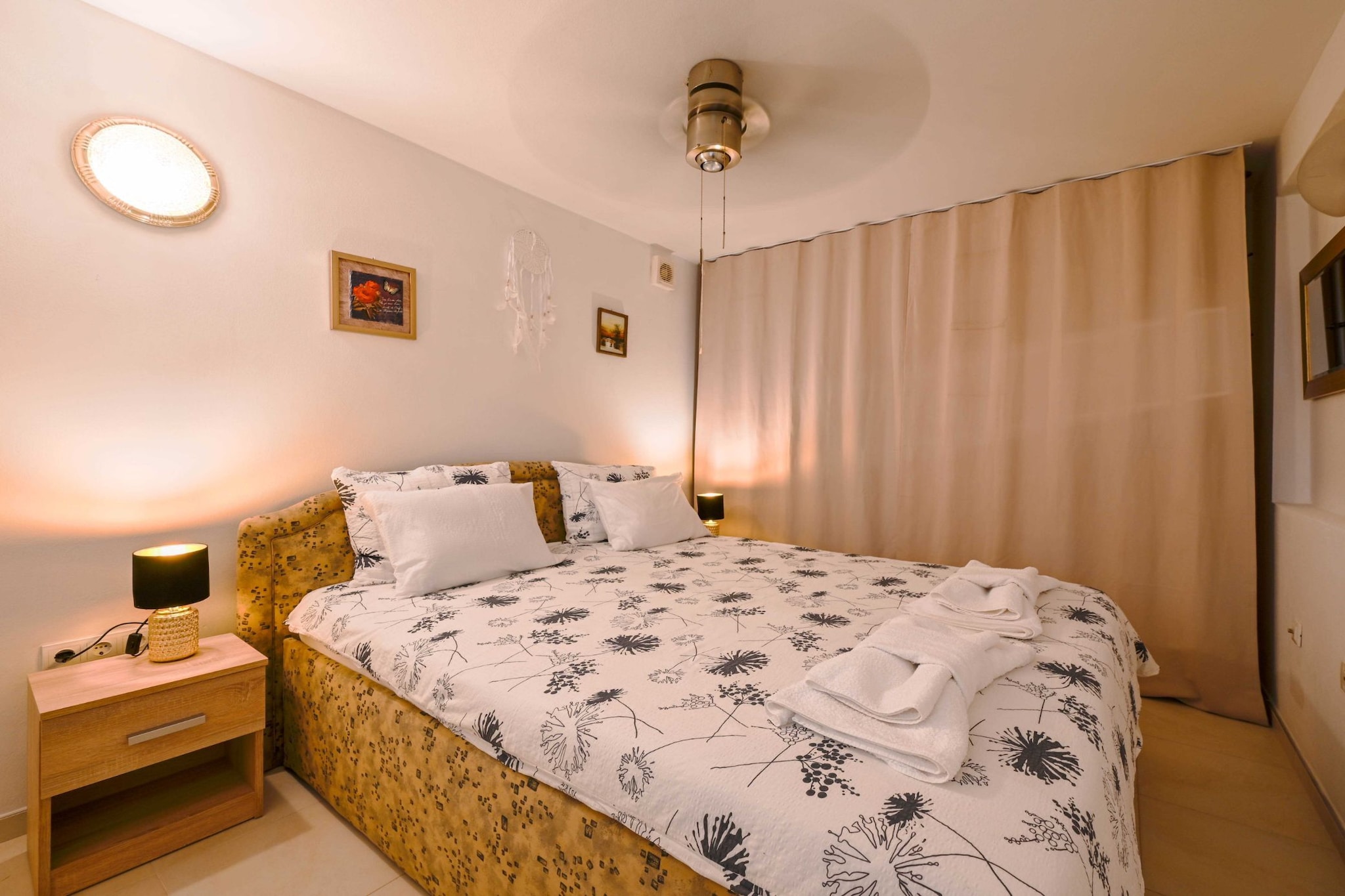 Classic and Smart Rovinj Apartment with Terrace - Two Bedroom Apartment with Terrace