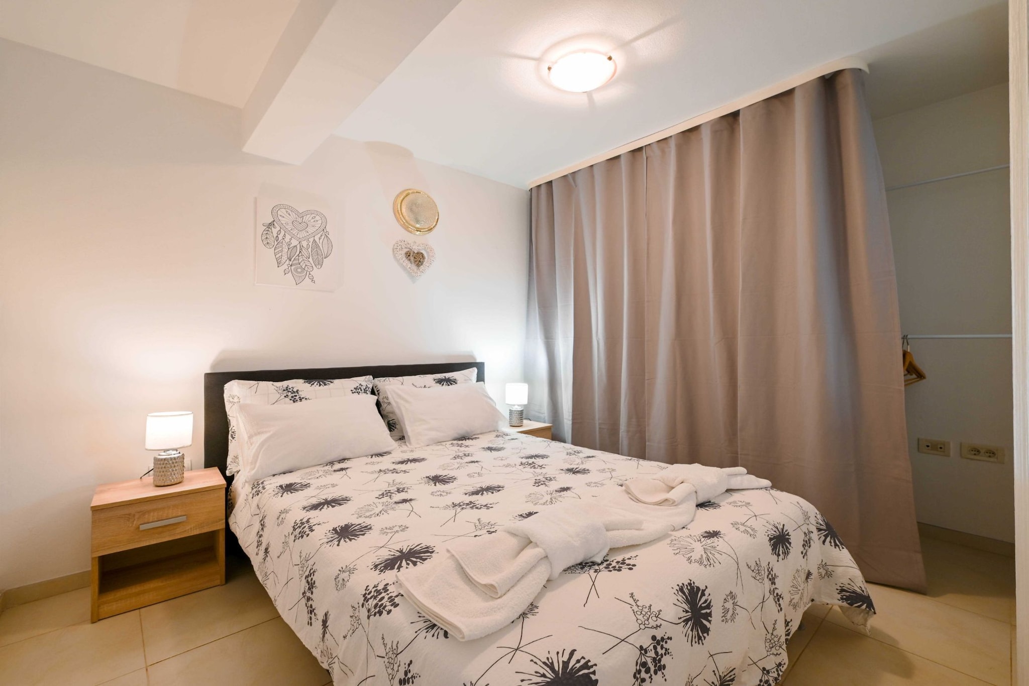 Classic and Smart Rovinj Apartment with Terrace - Two Bedroom Apartment with Terrace-Bedroom
