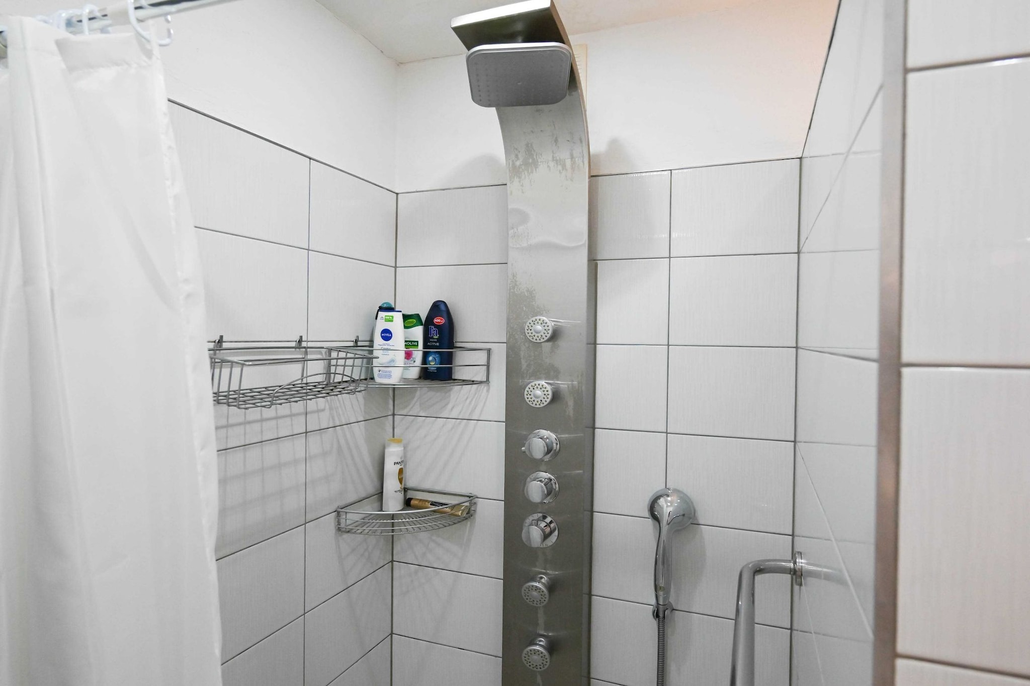 Classic and Smart Rovinj Apartment with Terrace - Two Bedroom Apartment with Terrace-Bathroom