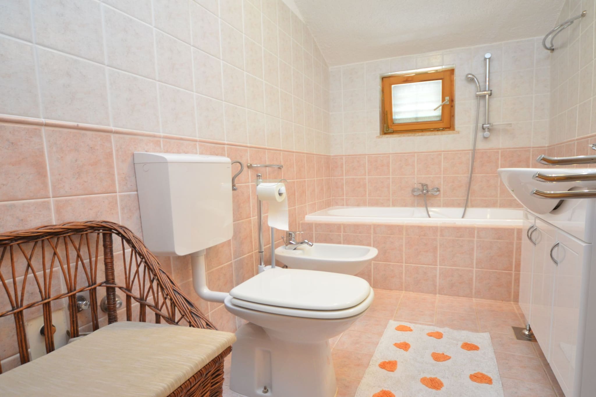 Green Oasis Family Getaway-Bathroom