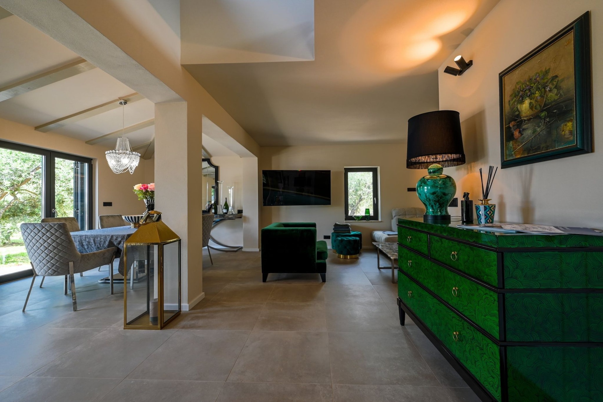Radiant and Secluded Villa with Pool - Three Bedroom Villa with Pool-Wohnzimmer