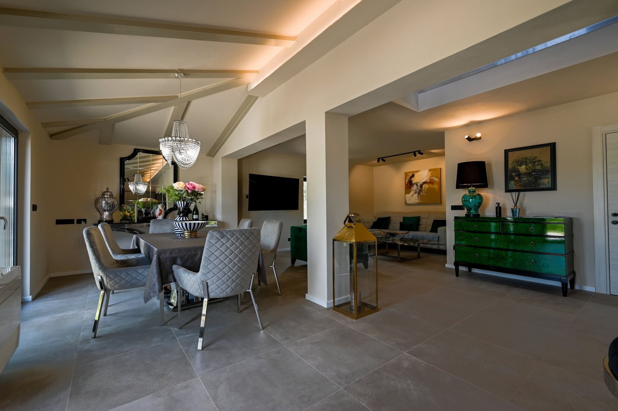 Radiant and Secluded Villa with Pool - Three Bedroom Villa with Pool-Wohnzimmer