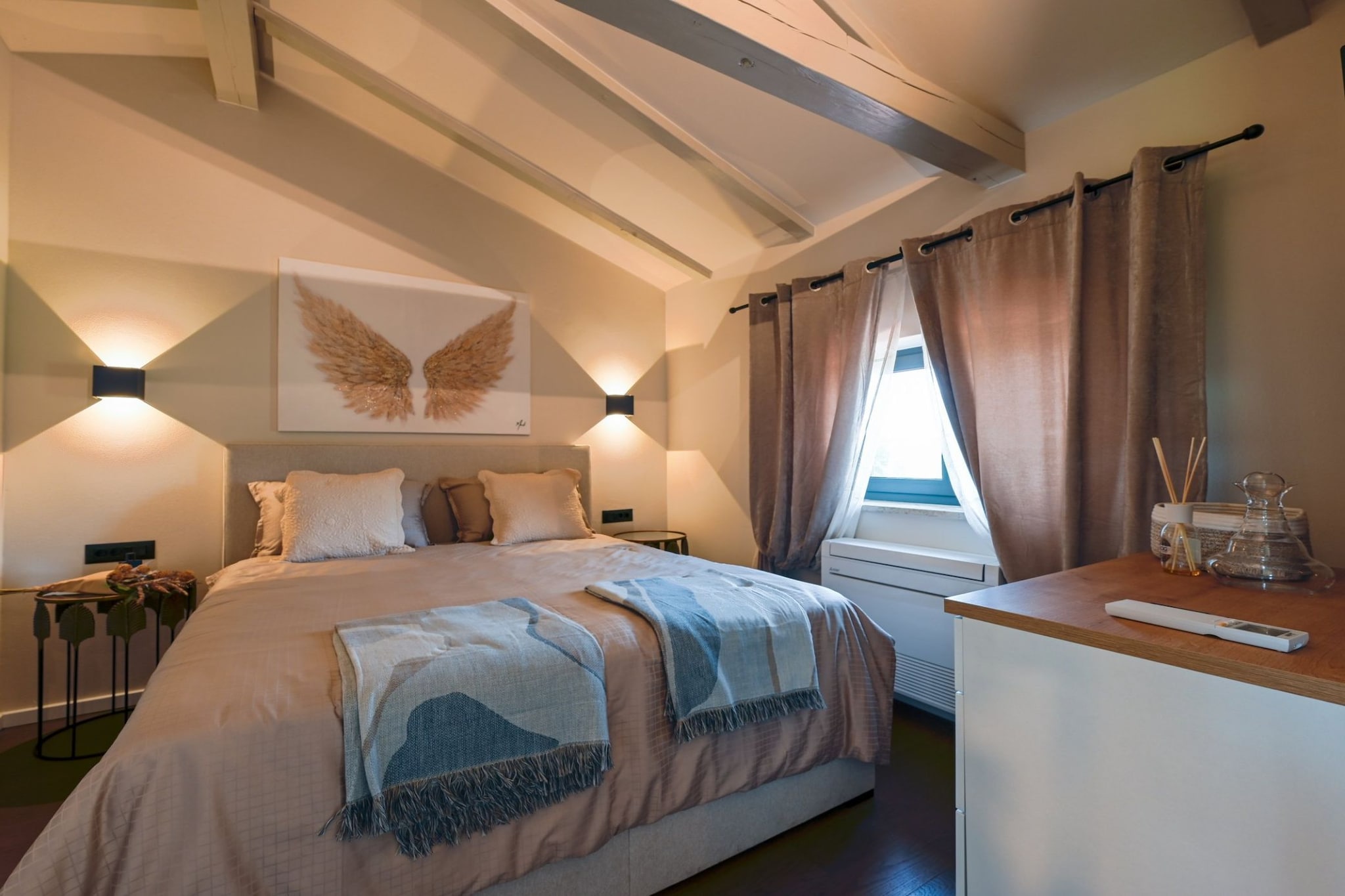 Radiant and Secluded Villa with Pool - Three Bedroom Villa with Pool-Schlafzimmer