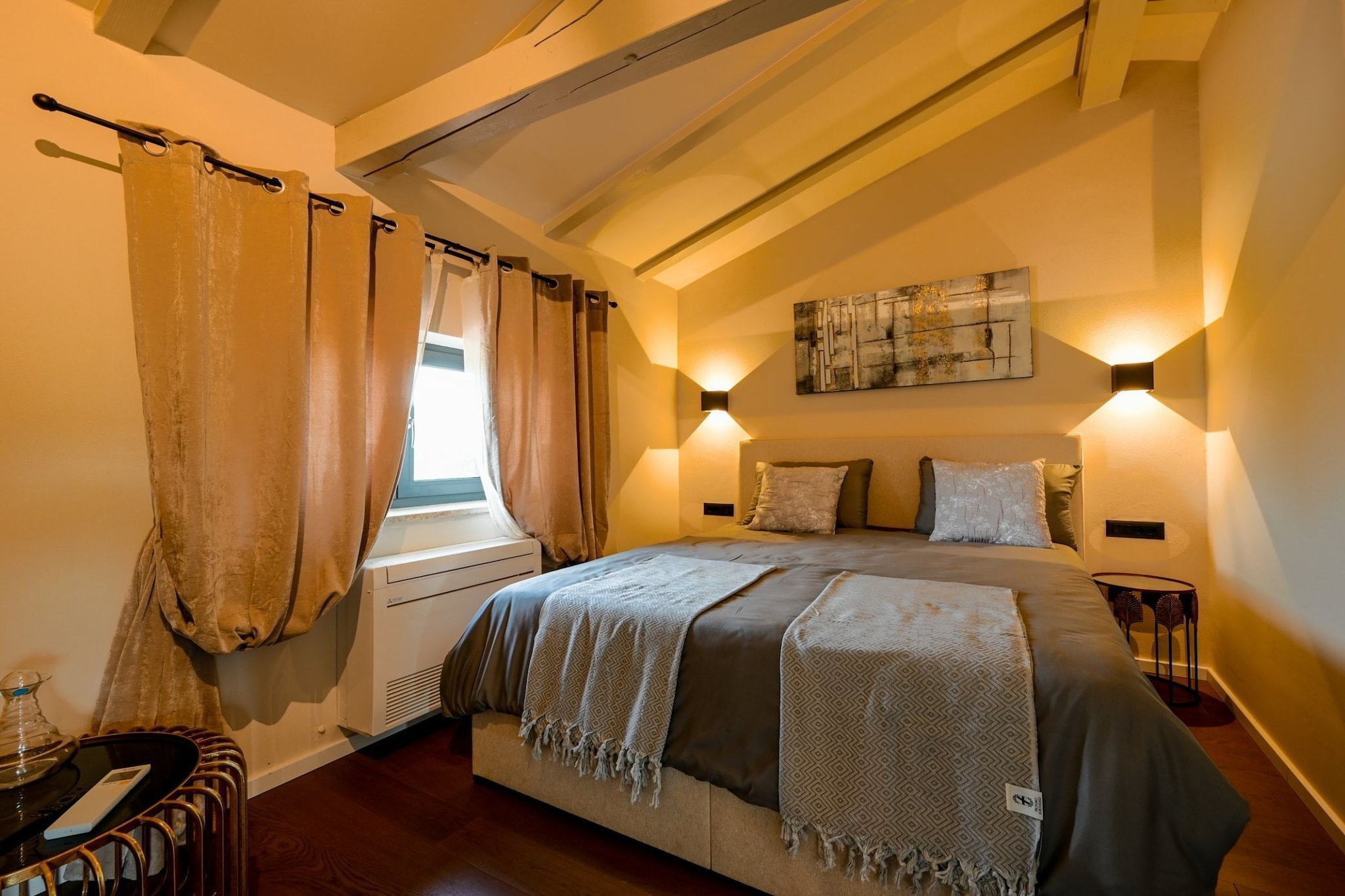 Radiant and Secluded Villa with Pool - Three Bedroom Villa with Pool-Schlafzimmer