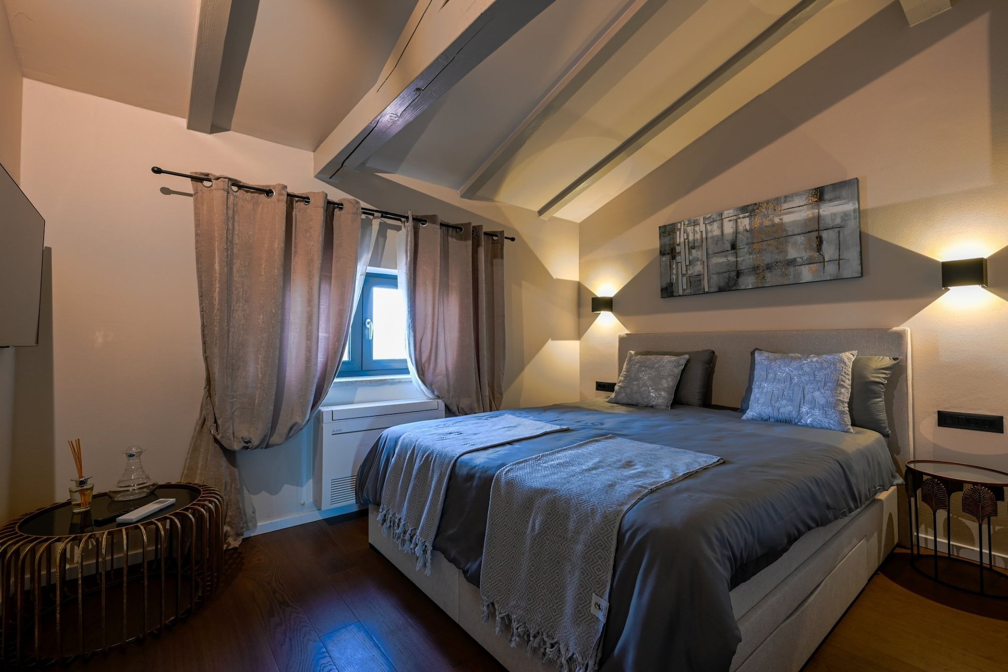 Radiant and Secluded Villa with Pool - Three Bedroom Villa with Pool-Schlafzimmer