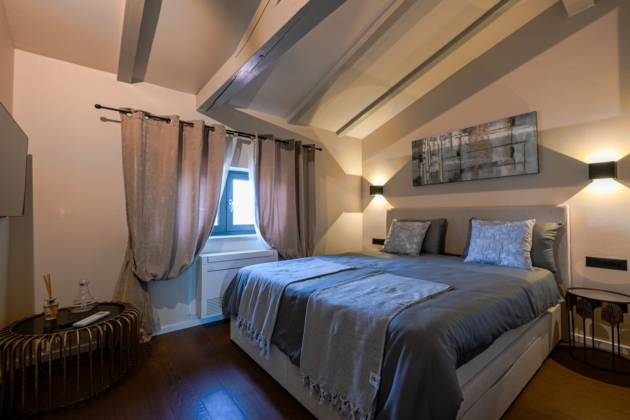 Radiant and Secluded Villa with Pool - Three Bedroom Villa with Pool-Schlafzimmer