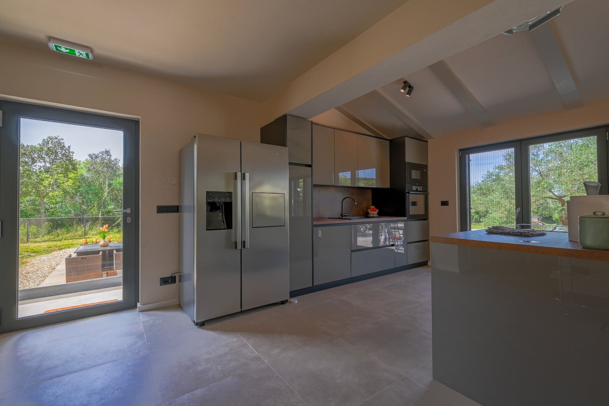 Radiant and Secluded Villa with Pool - Three Bedroom Villa with Pool-Küche