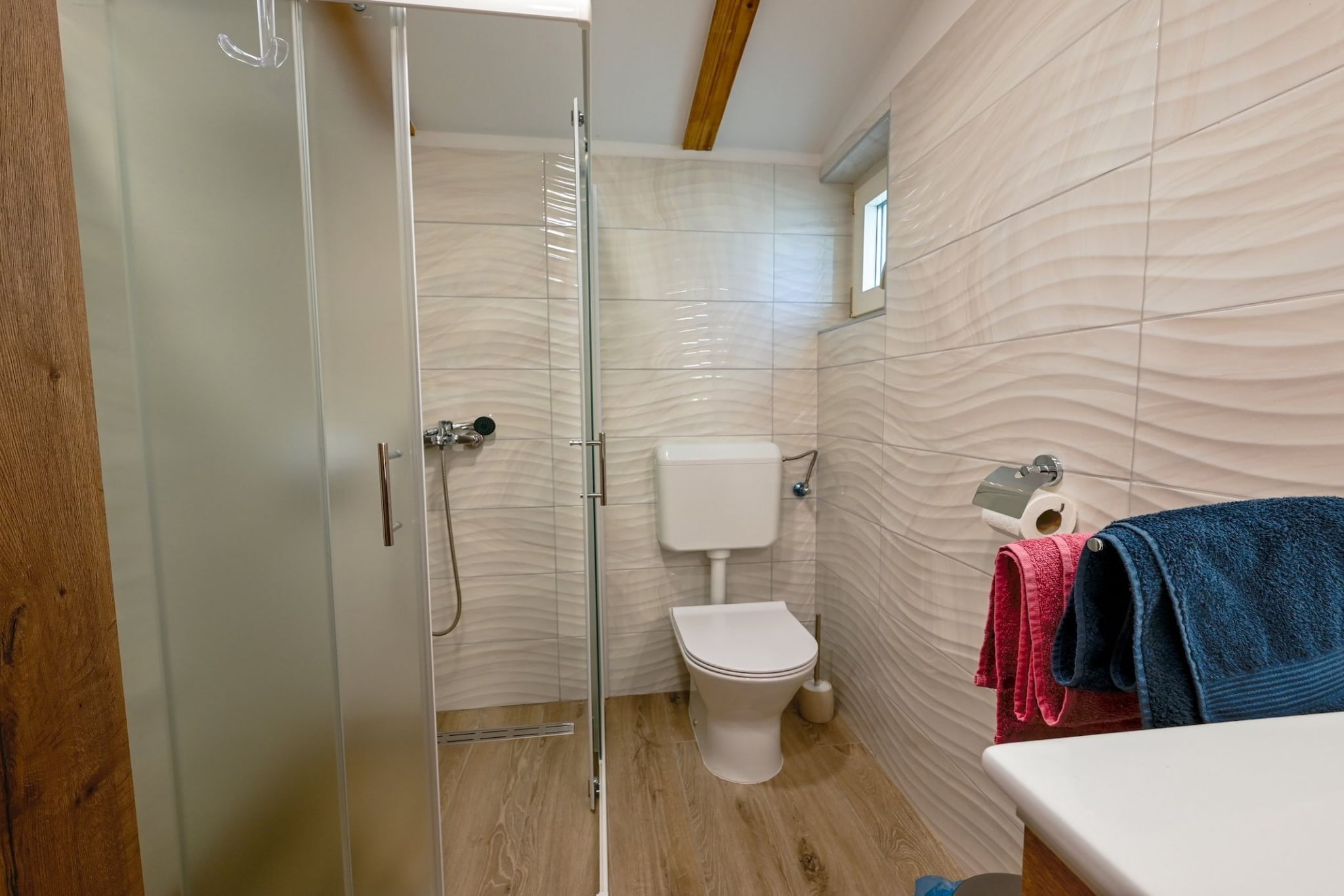 Rovinj Countryside Escape Holiday Home - Two Bedroom Holiday Home with Terrace-Bathroom