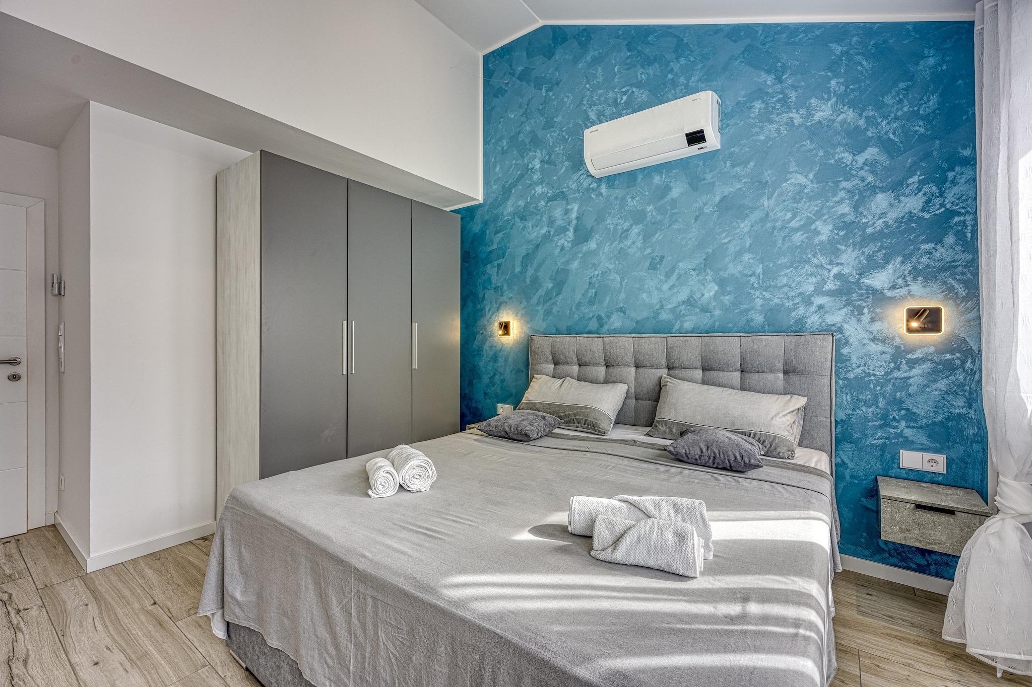 Peaceful Blooming Villa with Pool - Four Bedroom Villa with Pool-Schlafzimmer