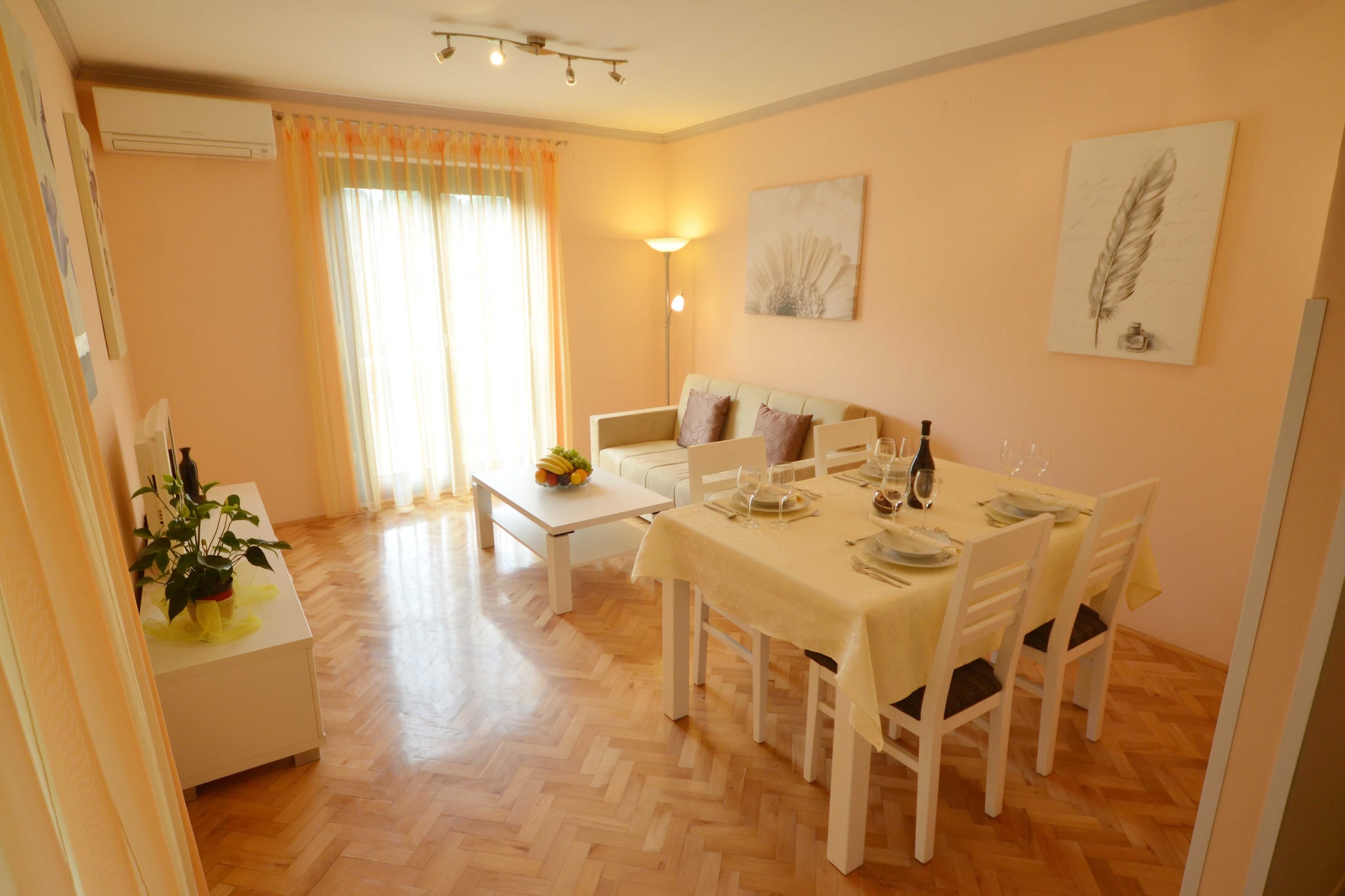 Coastal Breeze Apartment in Rovinj-Woonkamer