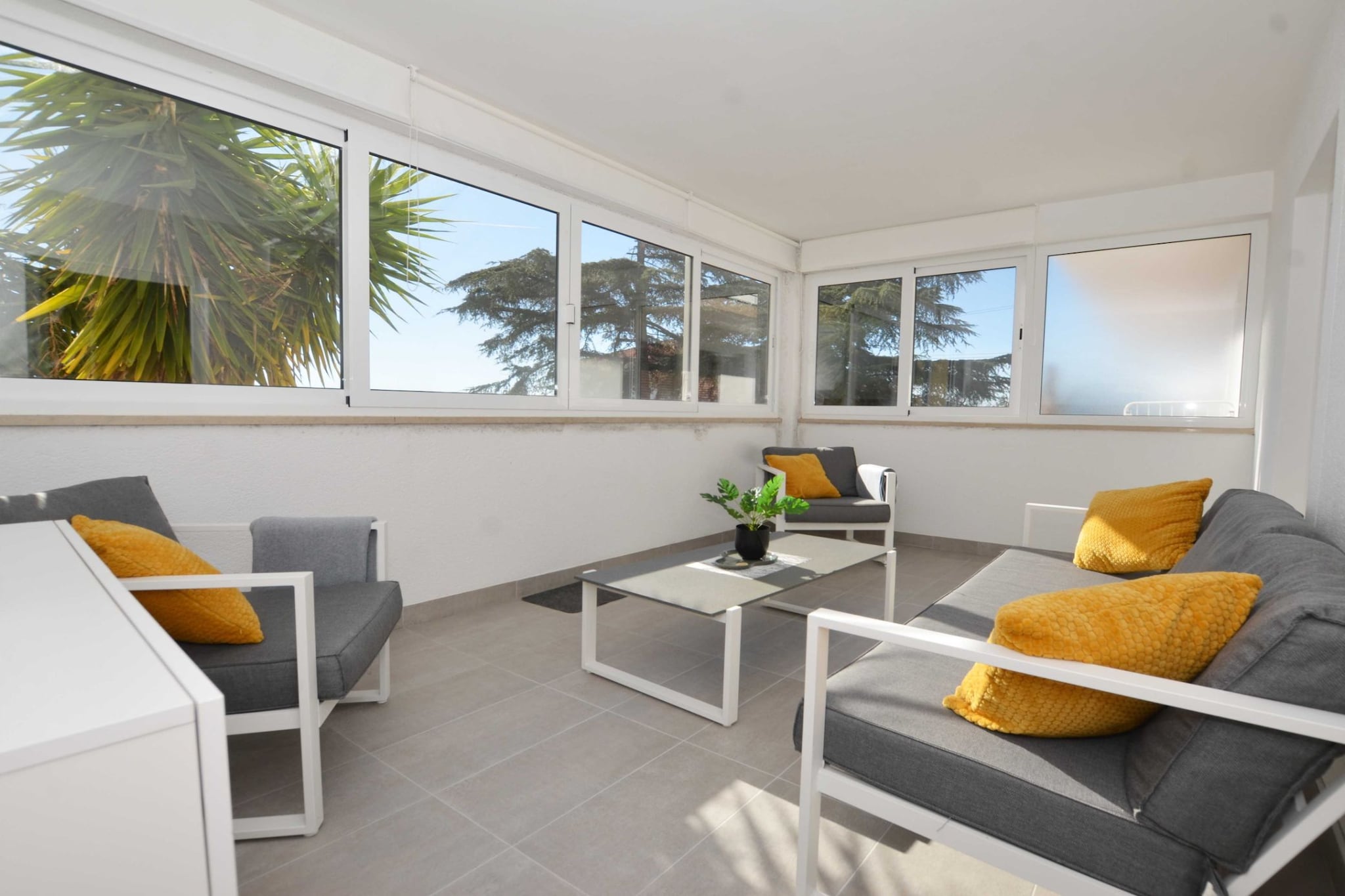 Tranquil and Bright Apartment with Loggia - Two Bedroom Apartment with Loggia-Indoor