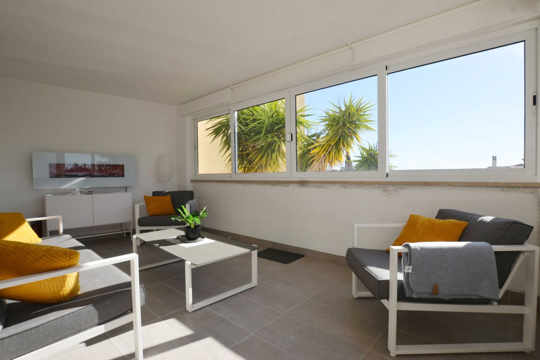 Tranquil and Bright Apartment with Loggia - Two Bedroom Apartment with Loggia-Indoor