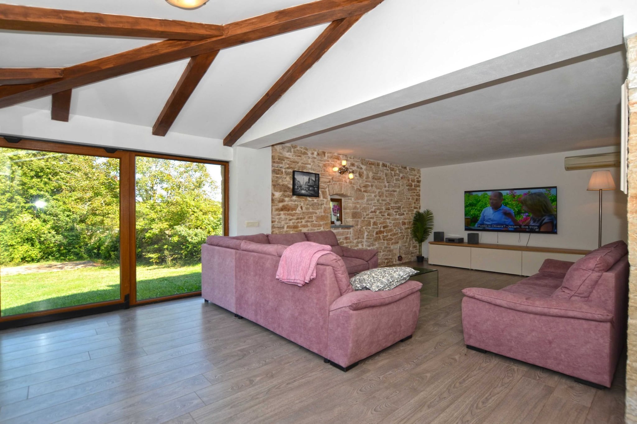 Forest Breeze Retreat in Zminj-Wohnzimmer