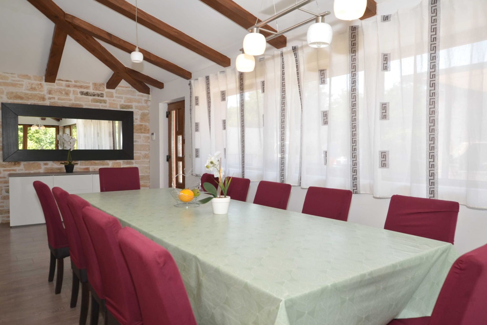 Forest Breeze Retreat in Zminj-Esszimmer