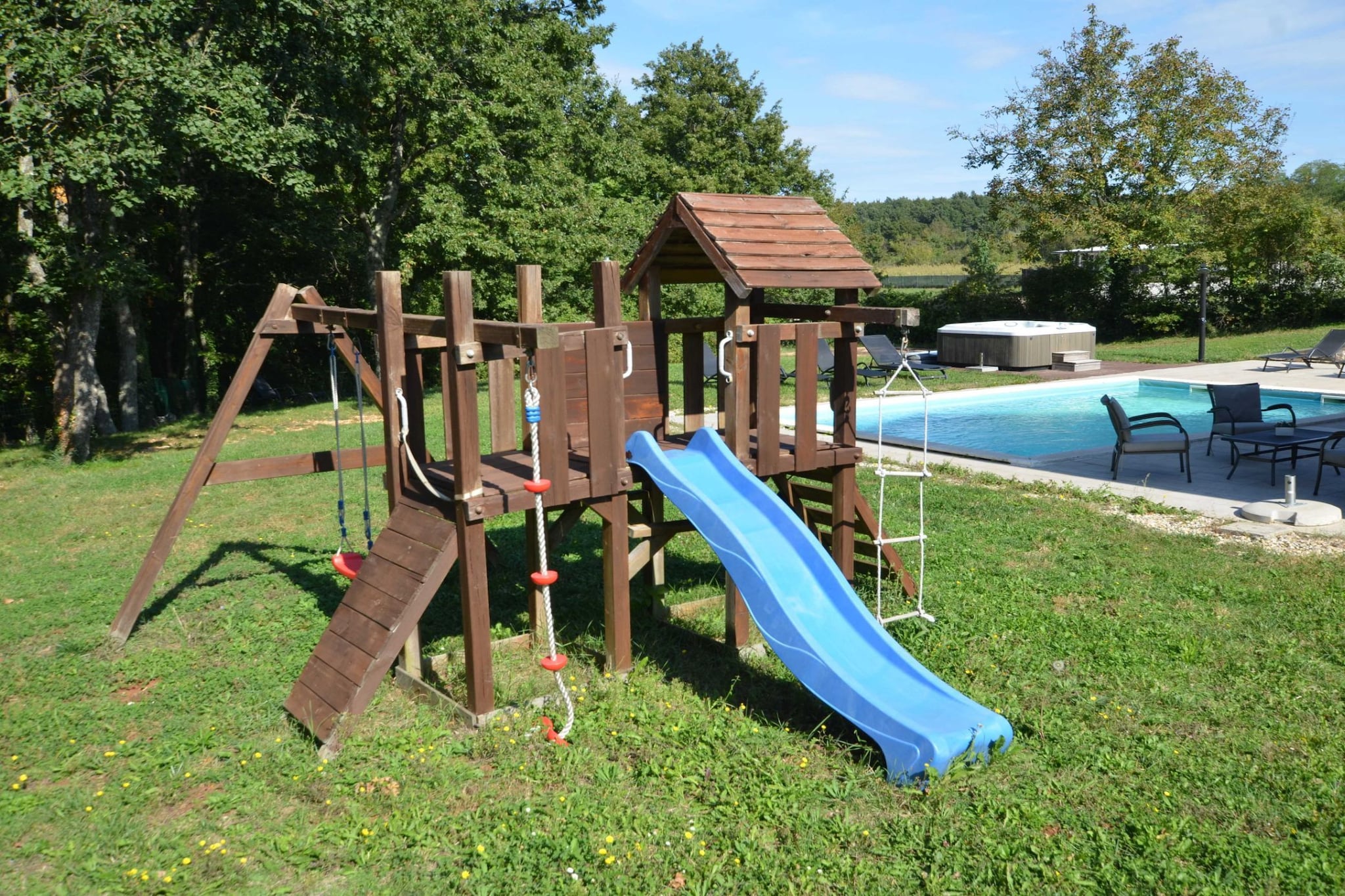 Forest Breeze Retreat in Zminj-Schwimmbad