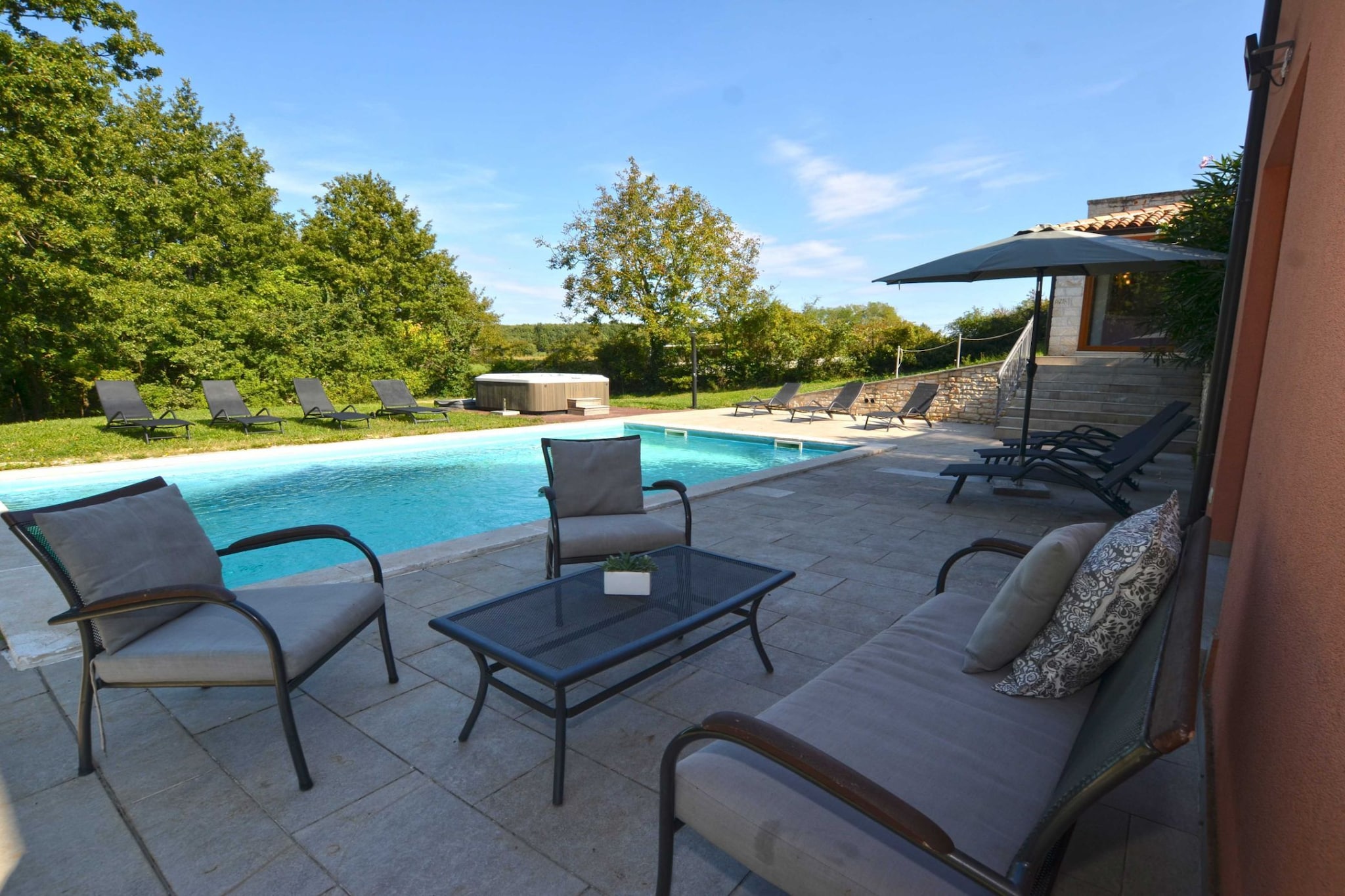 Forest Breeze Retreat in Zminj-Schwimmbad