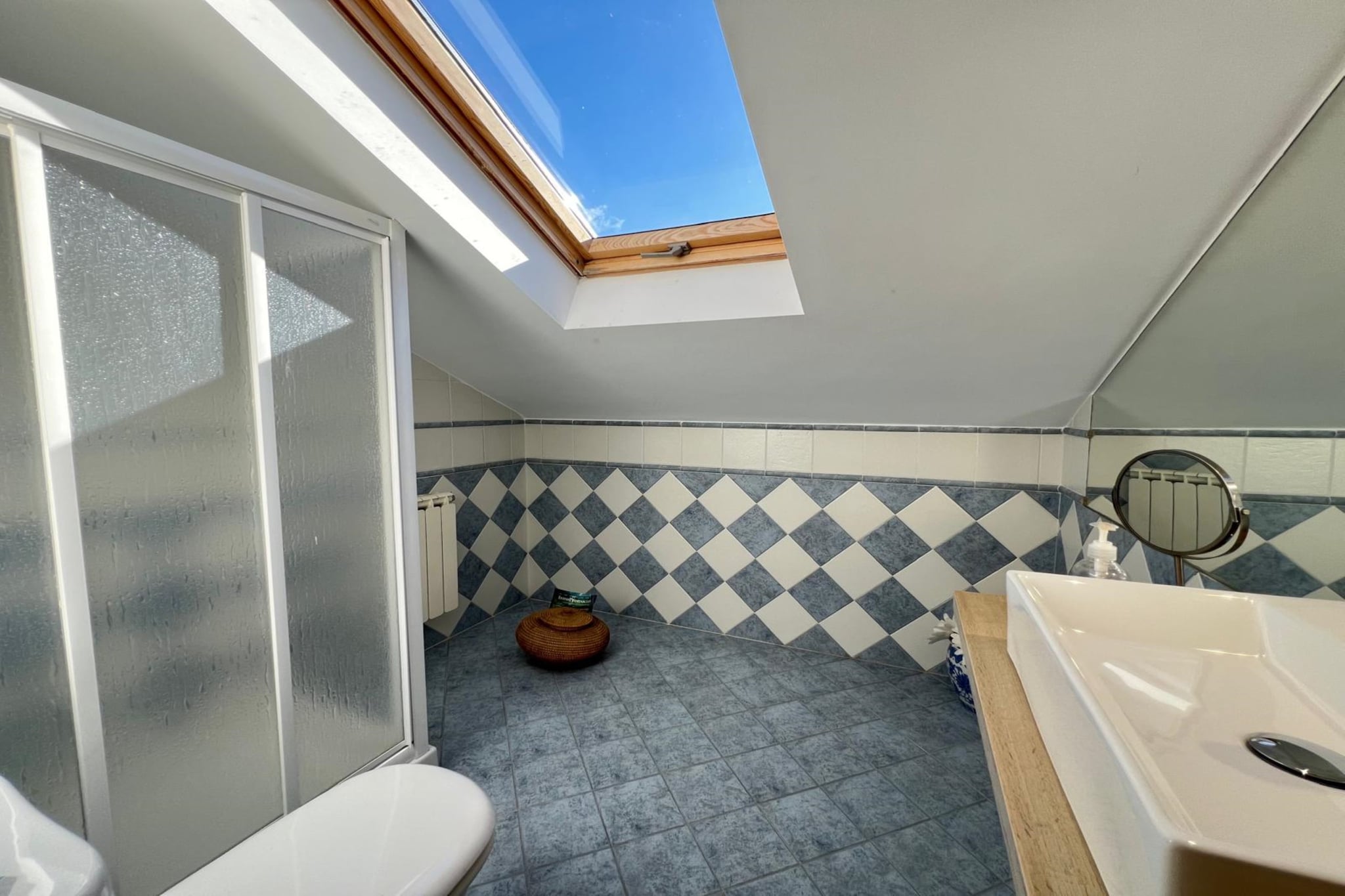 YourHouse Fontevella II-Bathroom