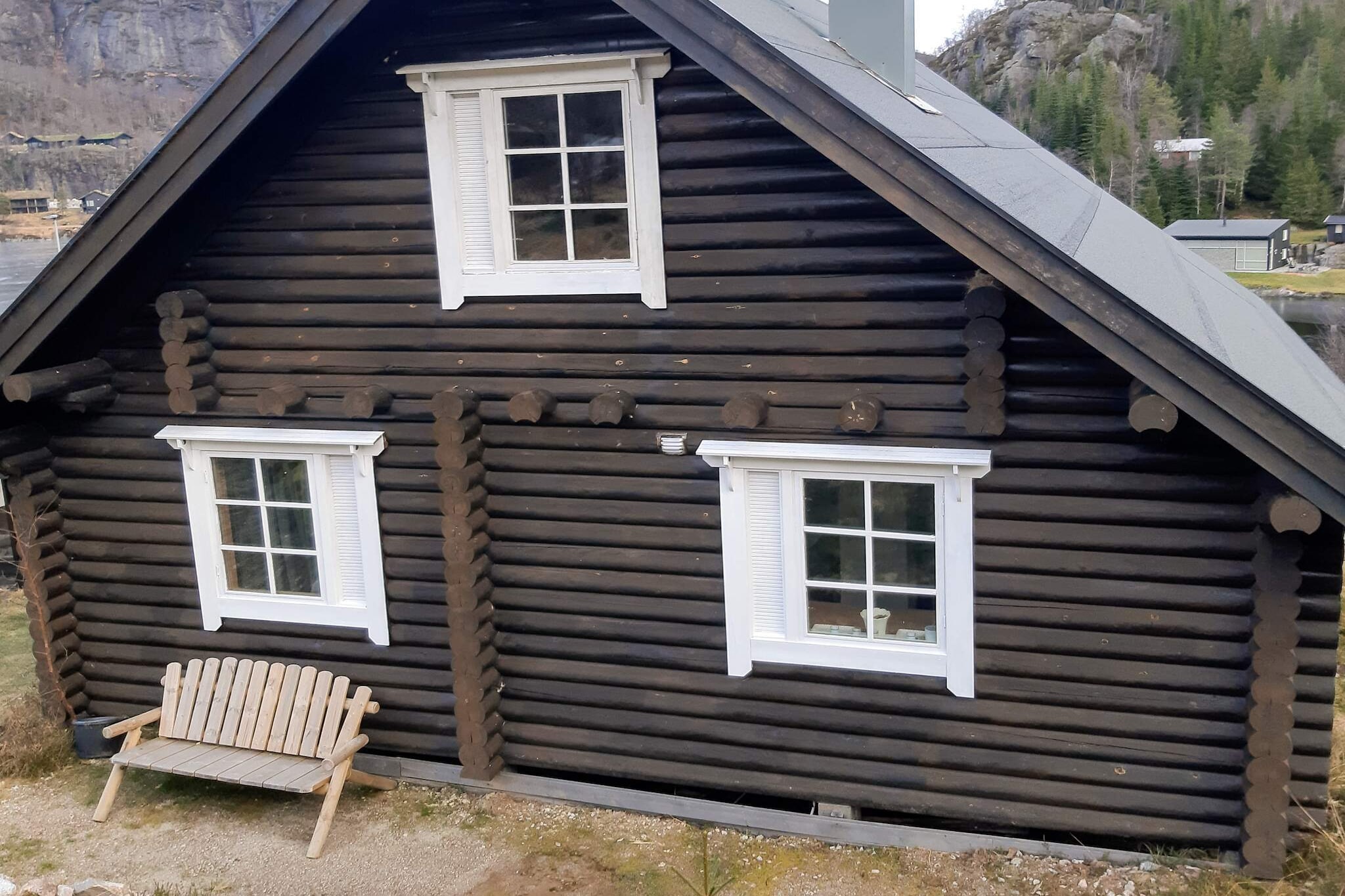 Internet Access DSL, Living room(30 m2)(double bed), open kitchen(cooker(electric), hood, coffee machine(filter), waffle iron, dishwasher, fridge, freezer(1-59L), high chair), Living/bed room(35 m2)(TV), bedroom(double bed), bedroom(2x single bed), bathroom(bathtub or shower, washbasin, toilet), heating(electric), terrace(60 m2), garden furniture, parking