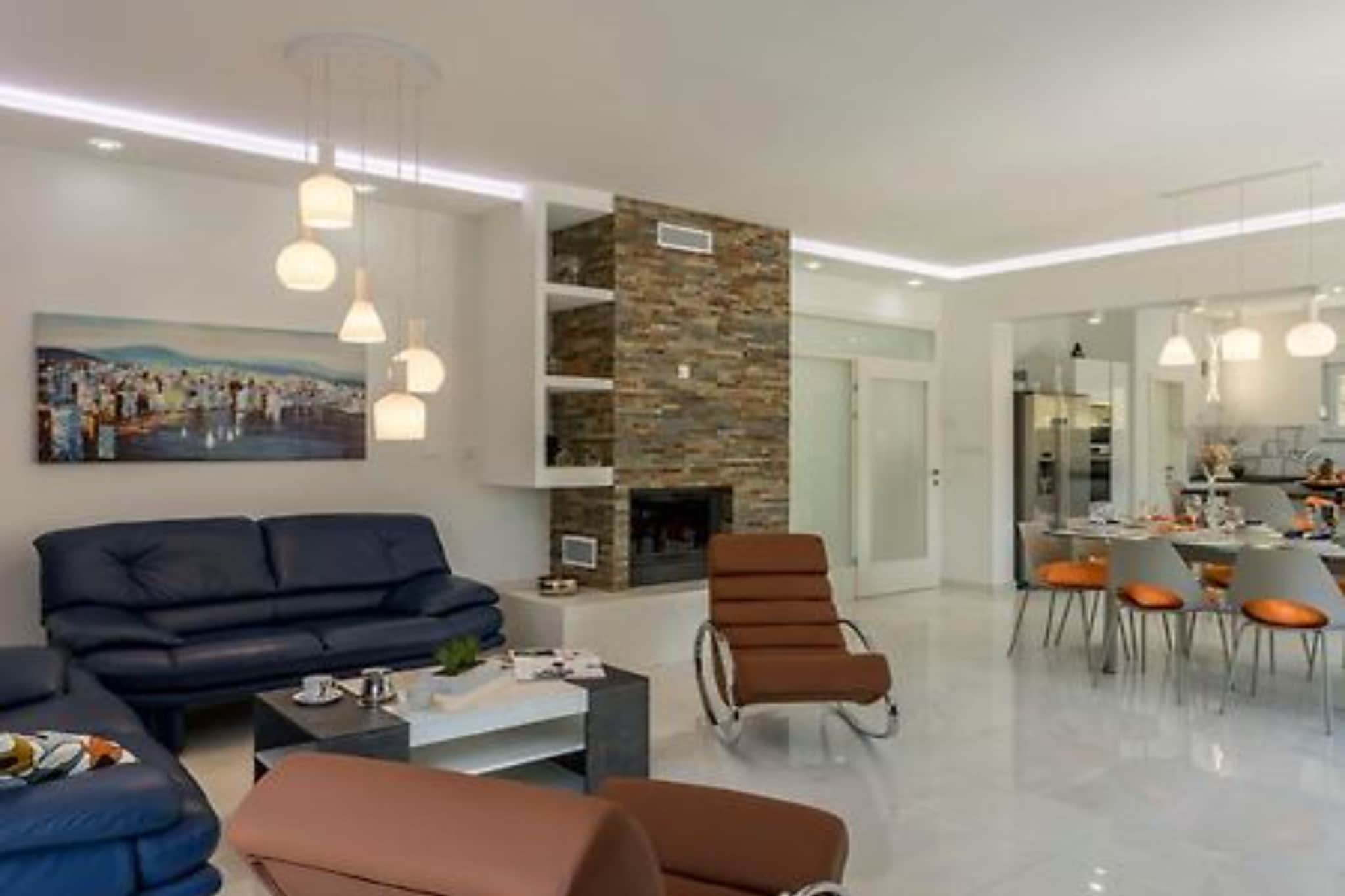 Modern & Stylish Villa with Private Pool - Four Bedroom Villa with Pool-Living room