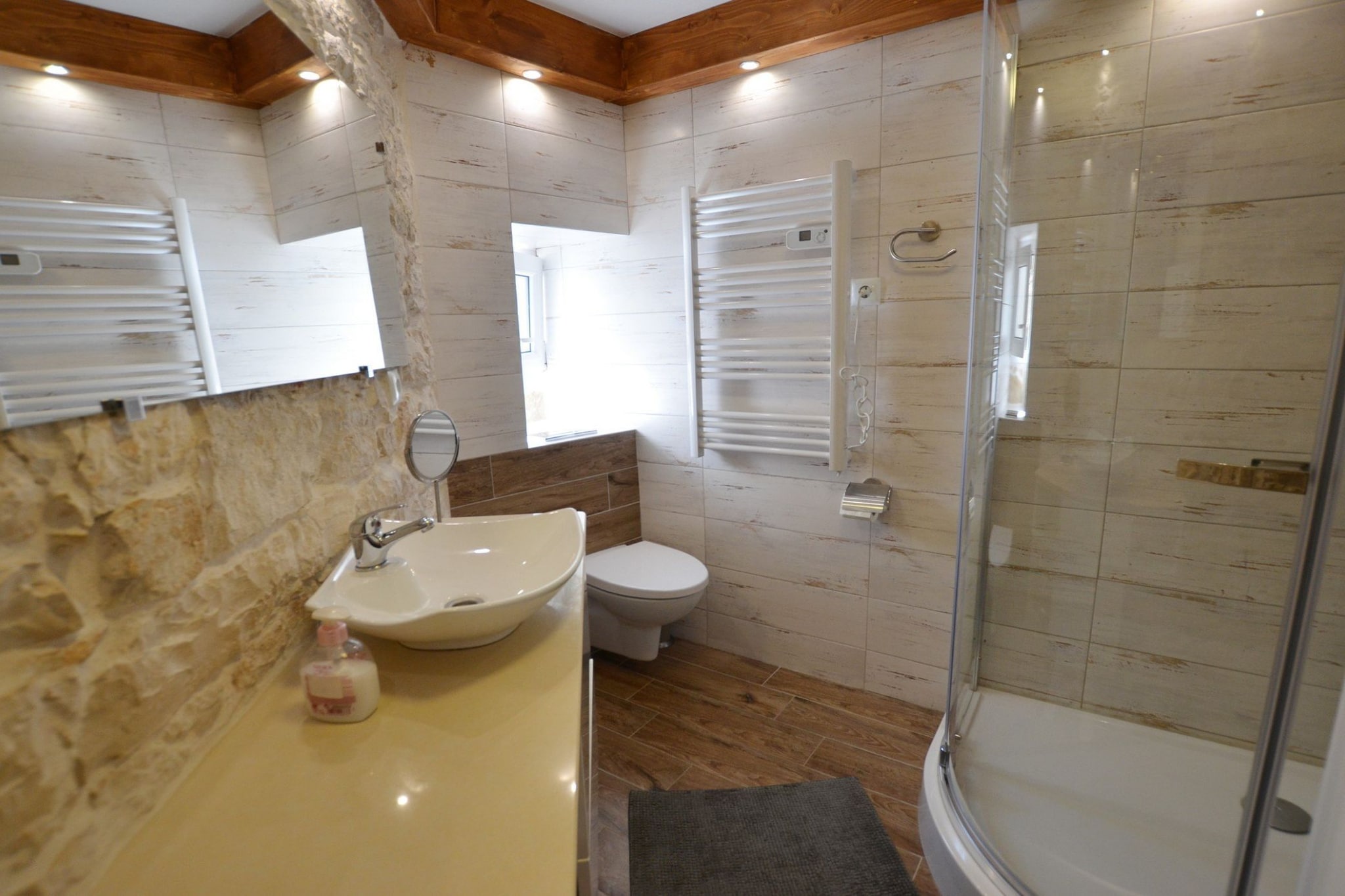 Urban and Upscale Homes Rovinj Old Town - Classic One Bedroom Apartment  (owner A2)-Badkamer