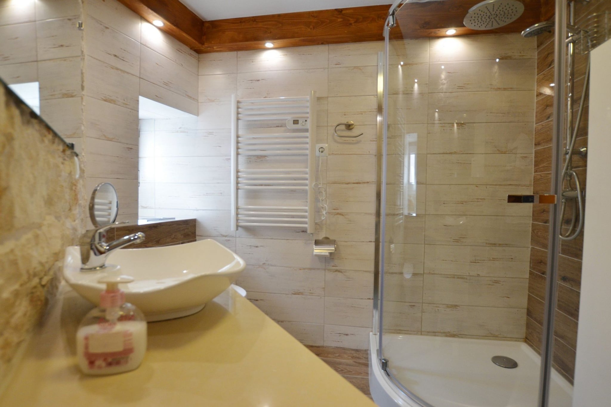 Urban and Upscale Homes Rovinj Old Town - Classic One Bedroom Apartment  (owner A2)-Badkamer