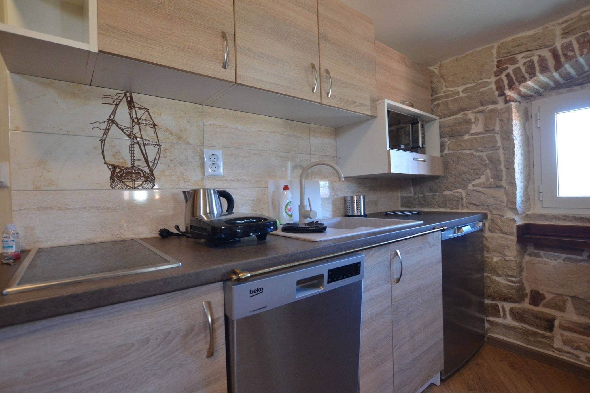Urban and Upscale Homes Rovinj Old Town - Comfort One Bedroom Apartment (owner A4)-Keuken