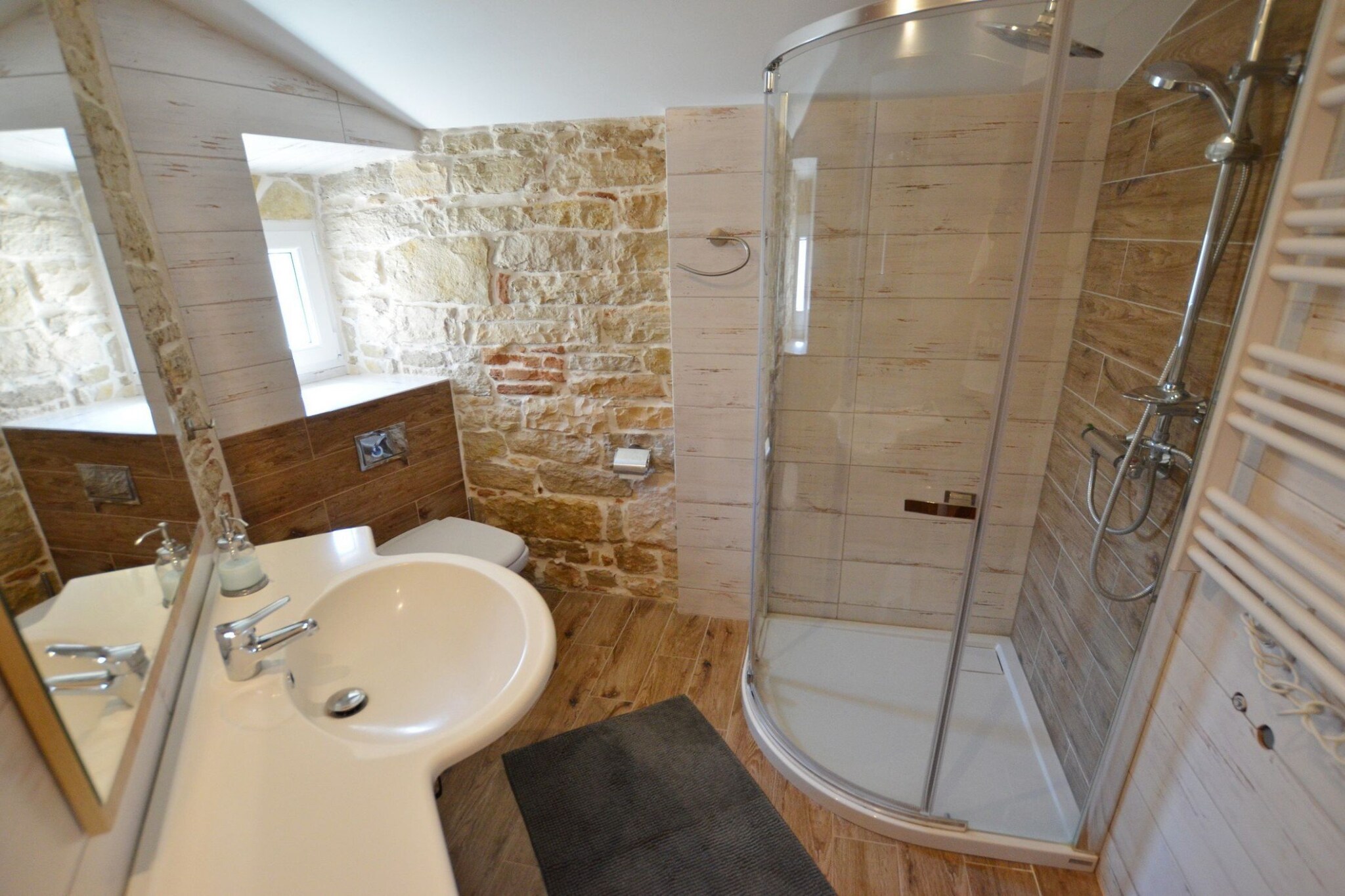 Urban and Upscale Homes Rovinj Old Town - Comfort One Bedroom Apartment (owner A4)-Badkamer