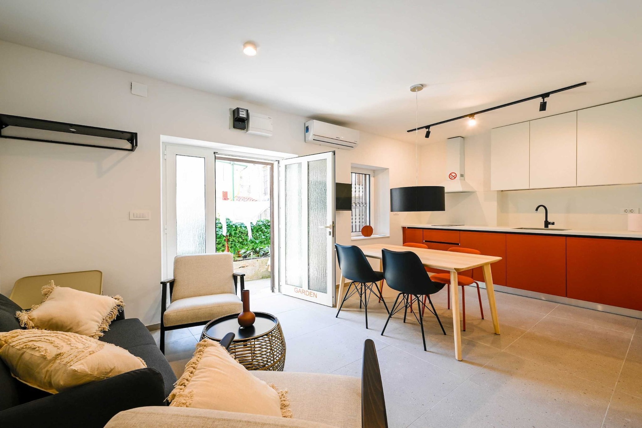 Smart and Cozy Downtown Rovinj Nooks - Two Bedroom Apartment-Keuken