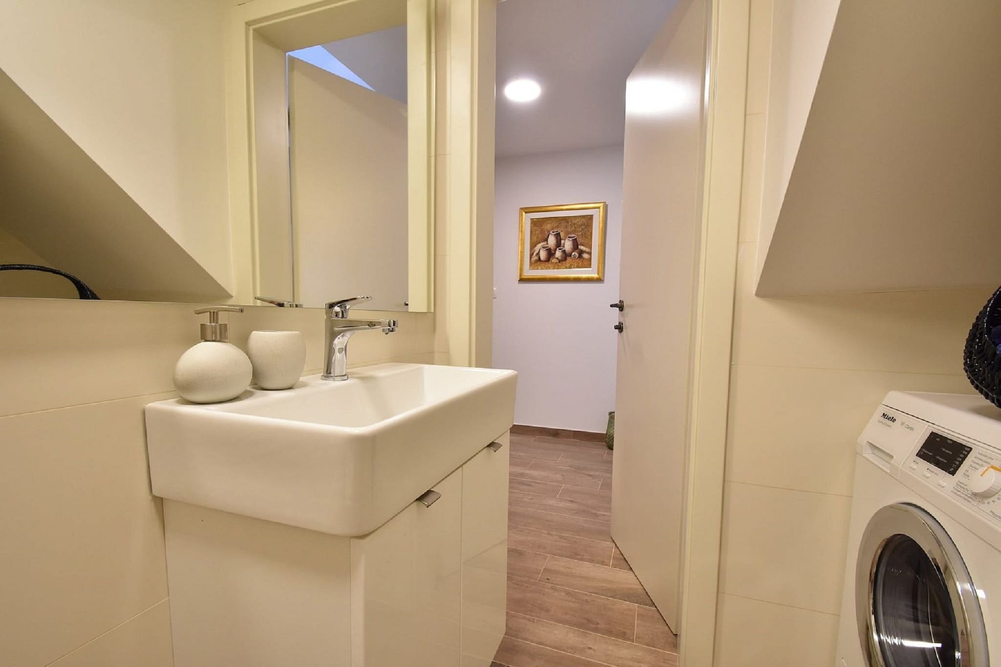 Apartment Mandika - One Bedroom Apartment-Bathroom