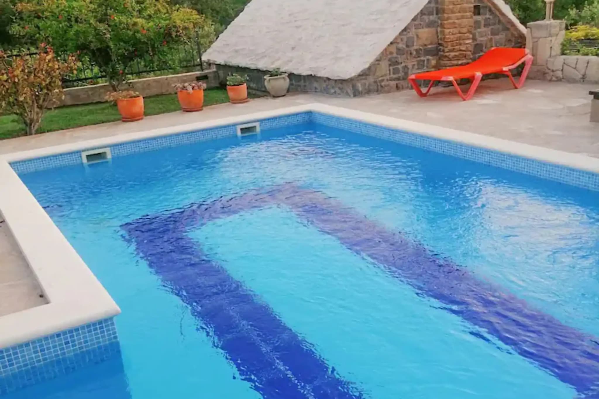 Three Bedroom Villa  With Private Pool-Piscine