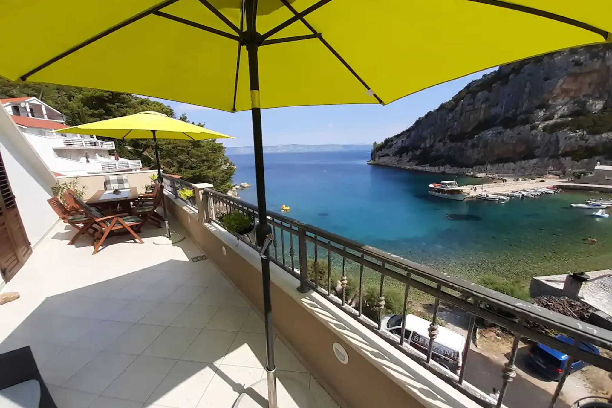 Three Bedroom Villa  With Private Pool-Balcon-terrasse