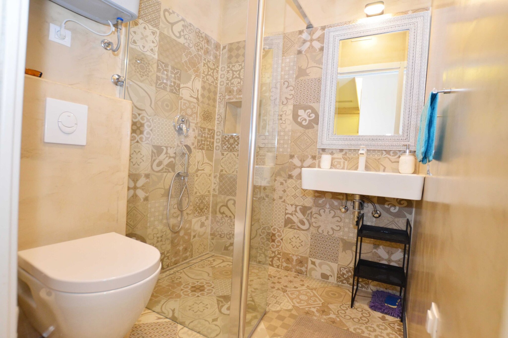 The Quiet Center Apartment in Rovinj-Bathroom