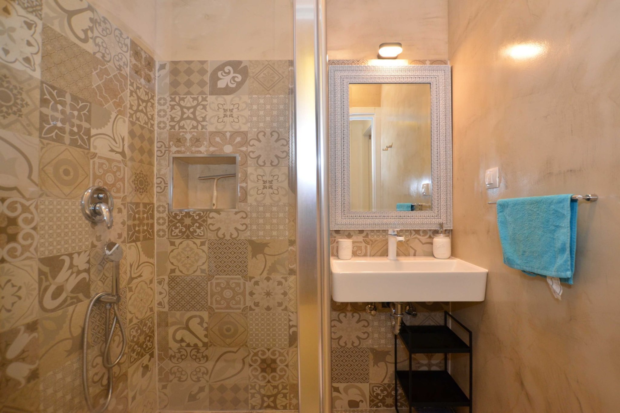 The Quiet Center Apartment in Rovinj-Bathroom